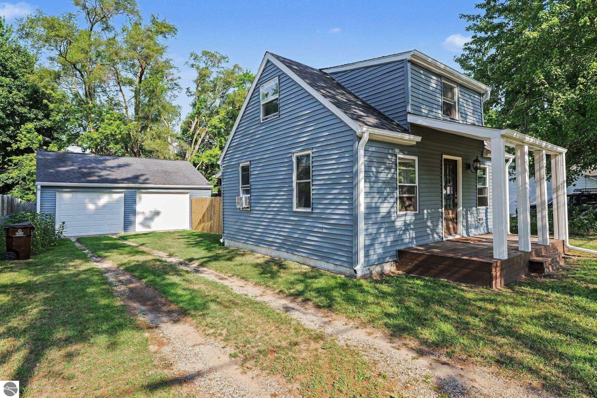 703 N Henry Street — photo