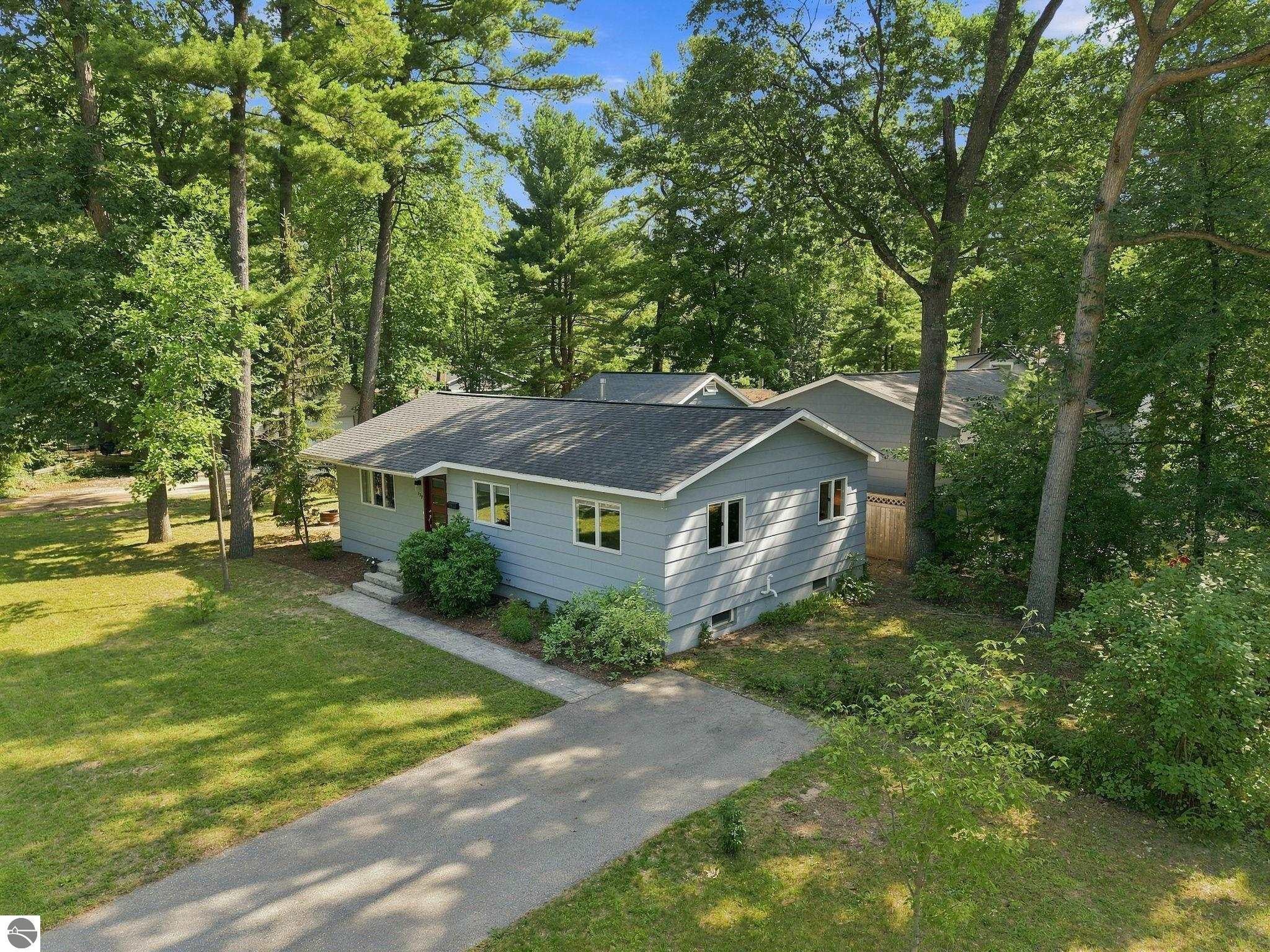 339 Huron Street — photo