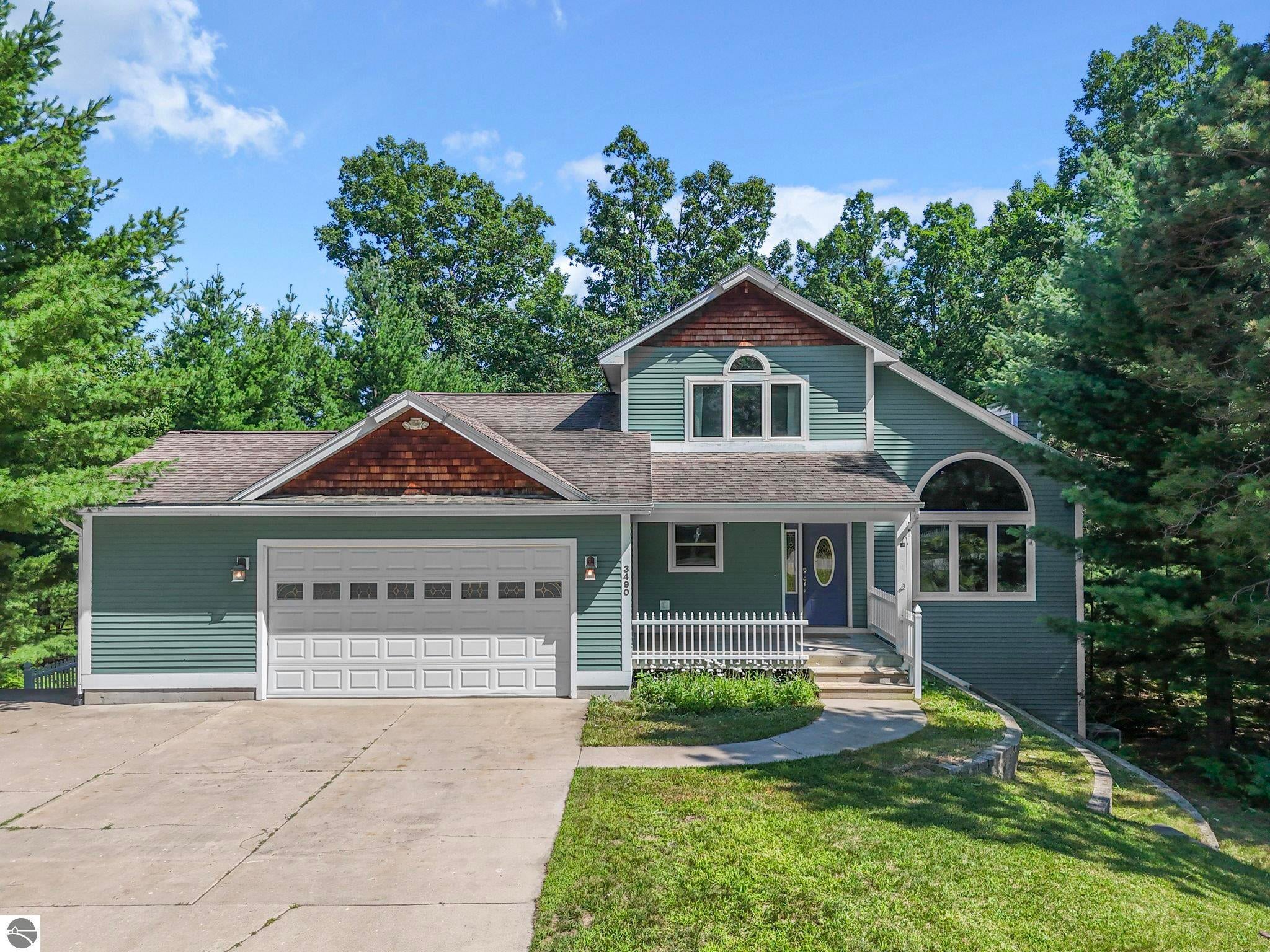 3490 Village Circle Drive — photo