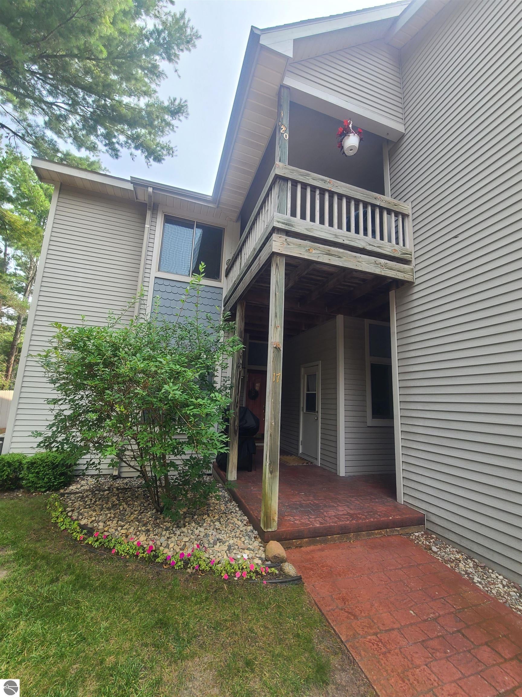 5676 N US-23 #20 — photo