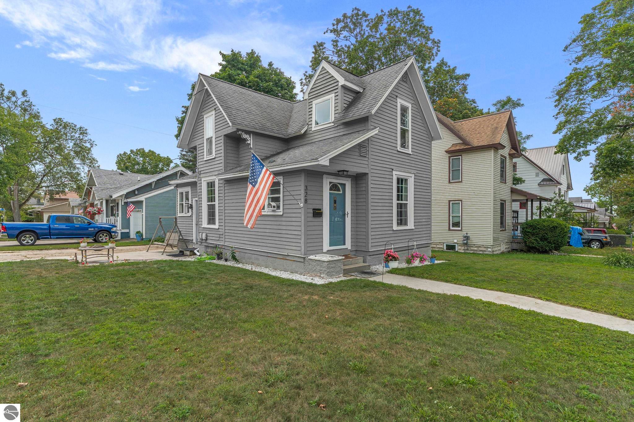 328 Howard Street — photo