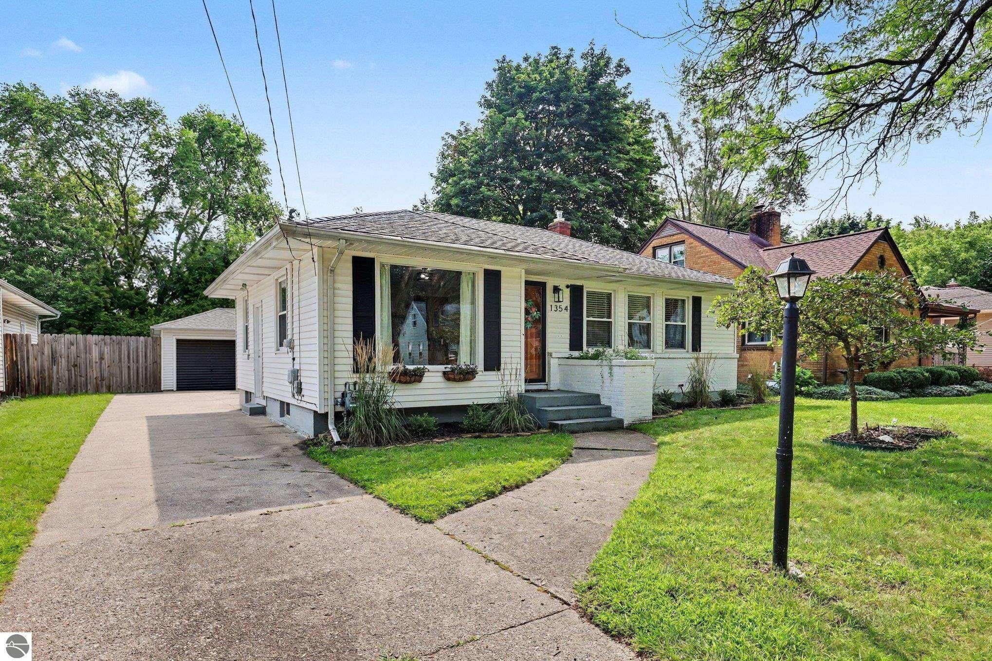 1354 Herrick #NE — photo
