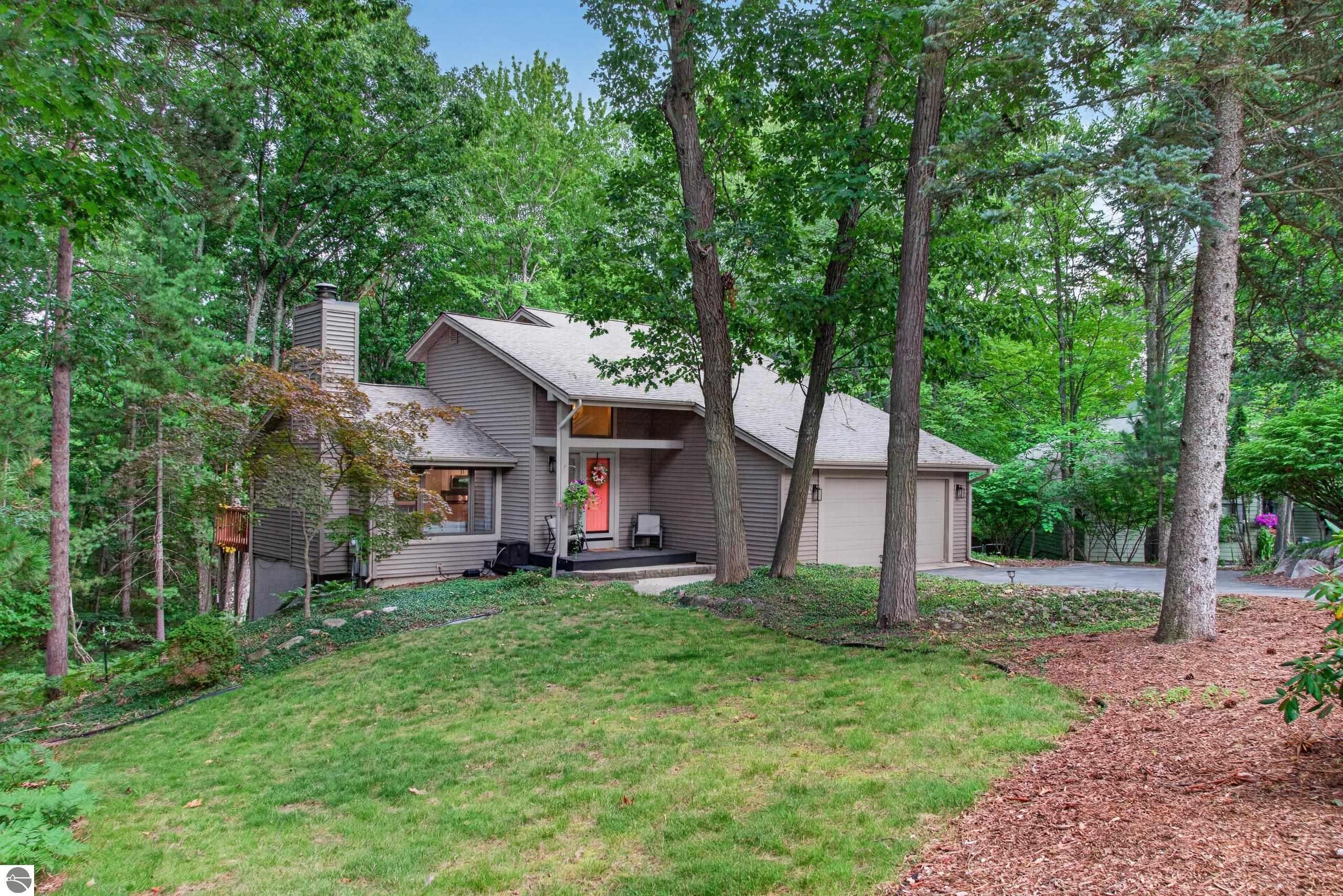 3552 Lookout Point — photo