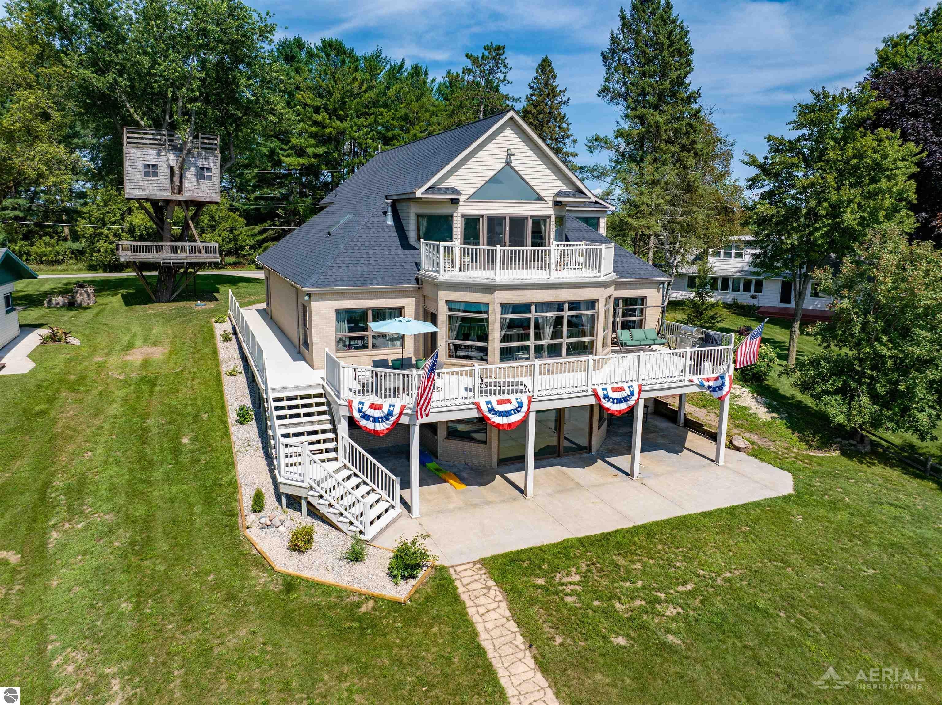 4348 W Lakeside Drive — photo