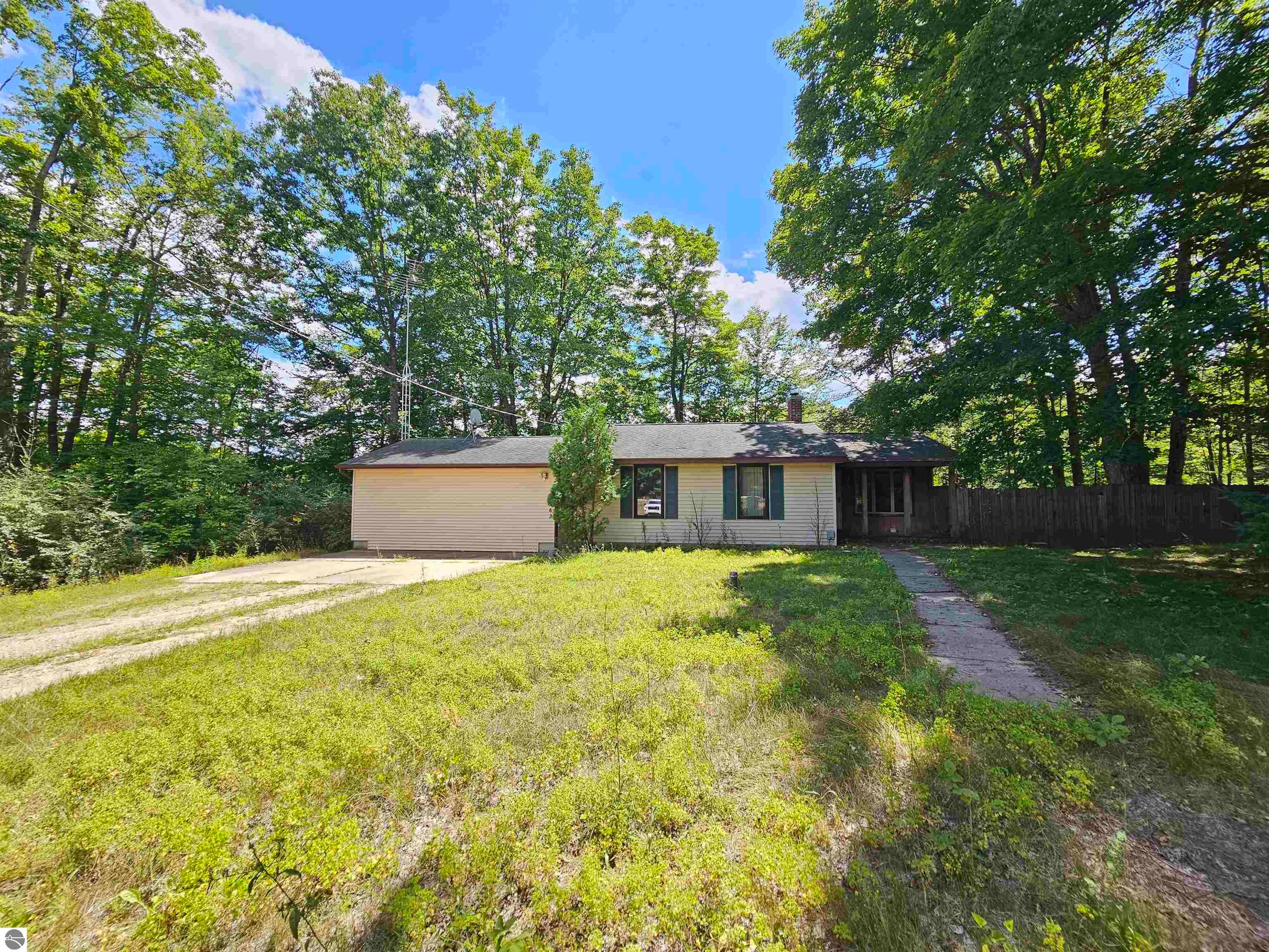3963 Cadillac Road — photo