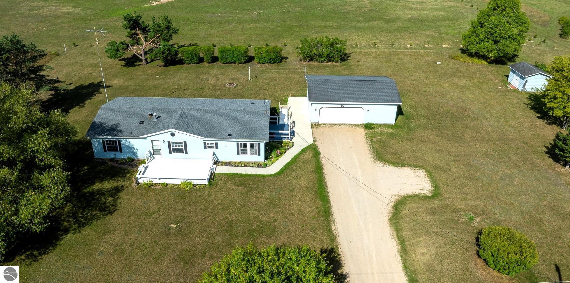 2924 S Gilmore Road — photo