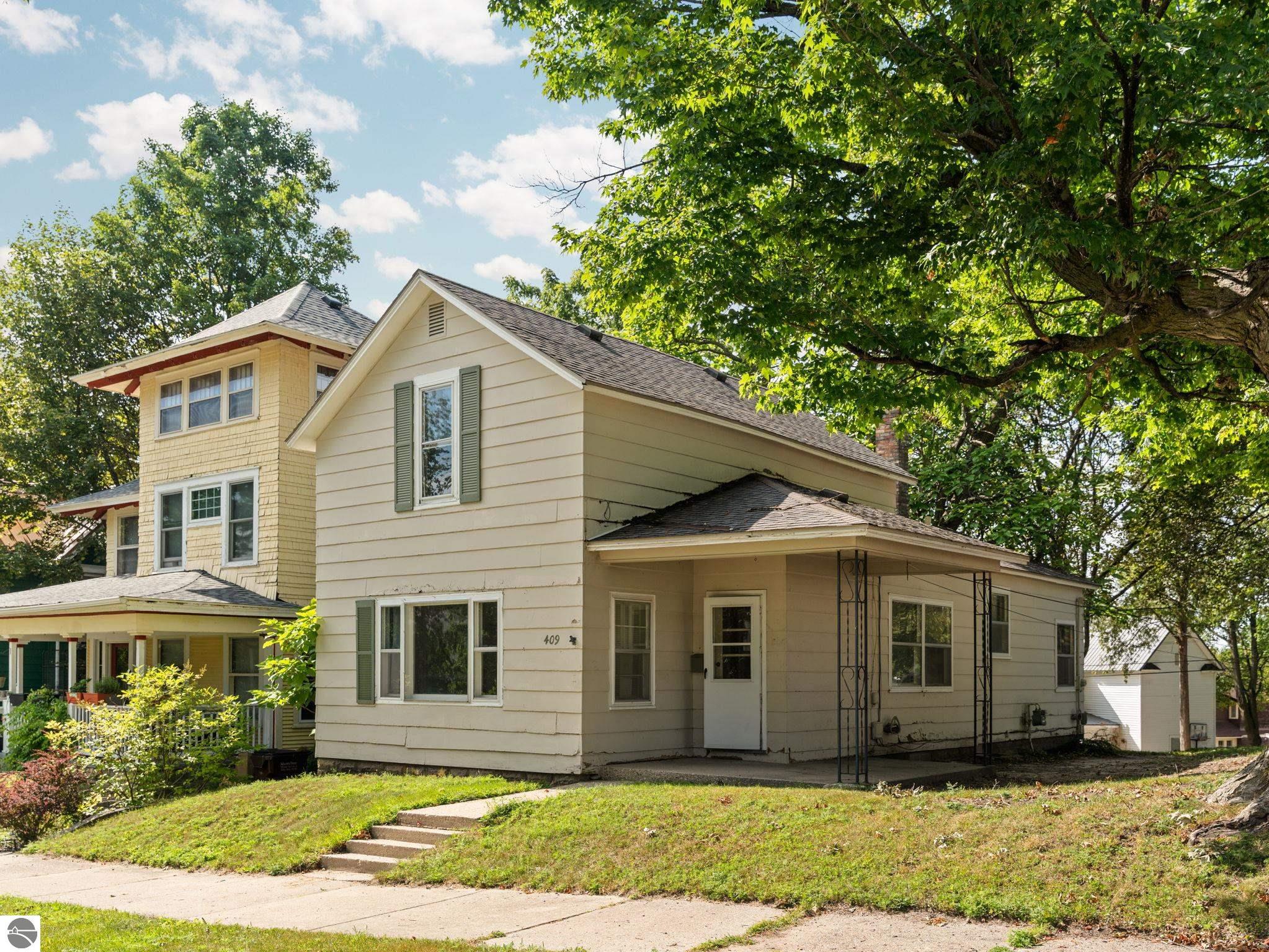 409 E Harris Street — photo