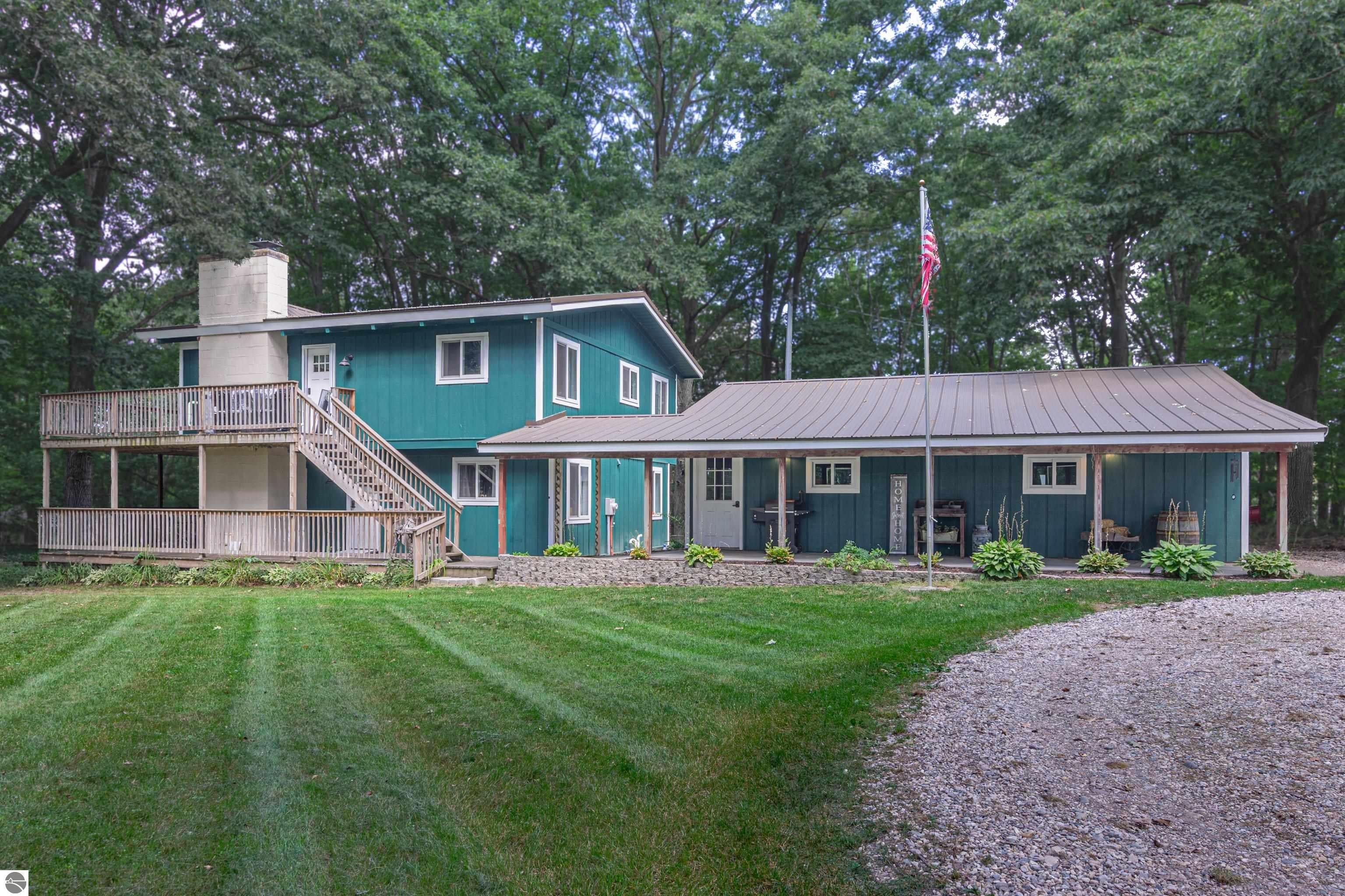 2520 W Deerfield — photo
