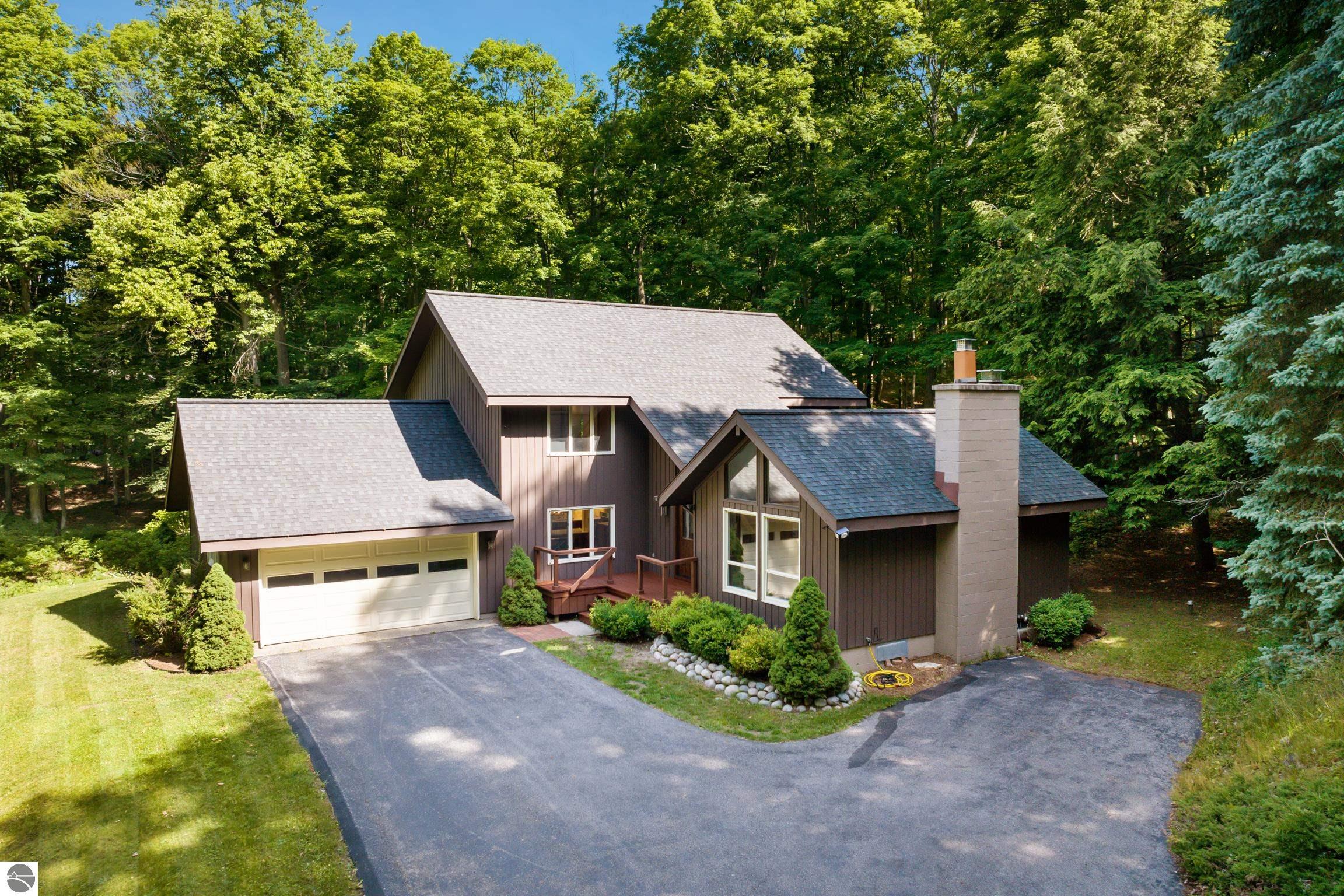 8676 Fairway Drive — photo