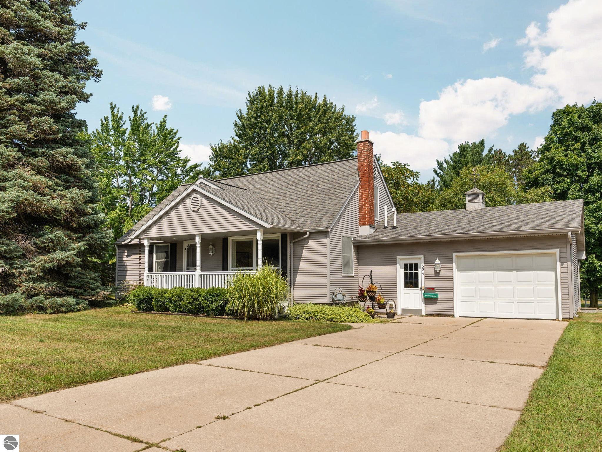 624 Fenton Street — photo
