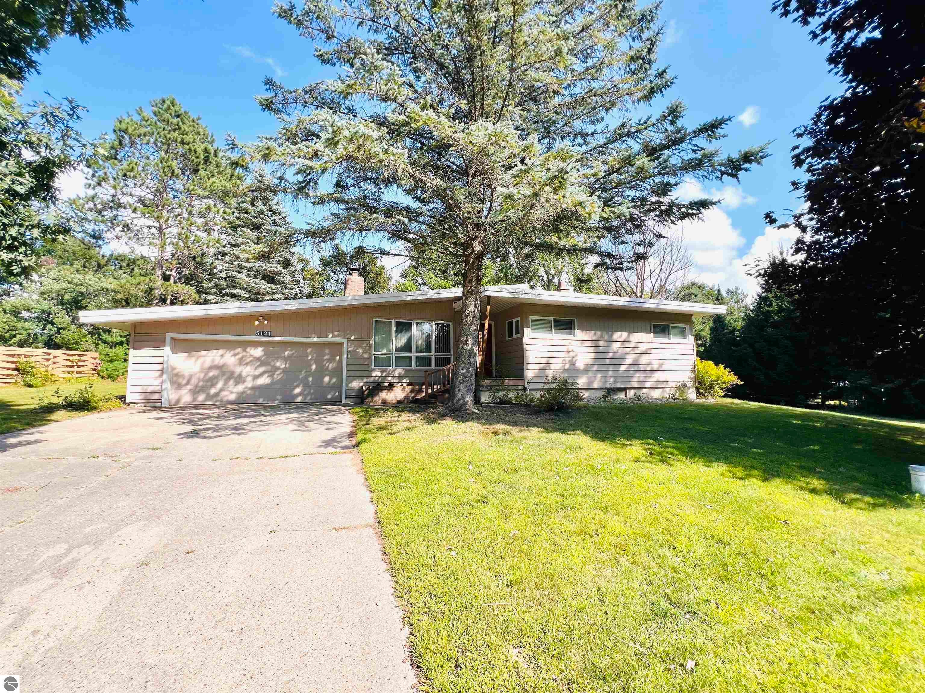 5121 Crosby Road — photo