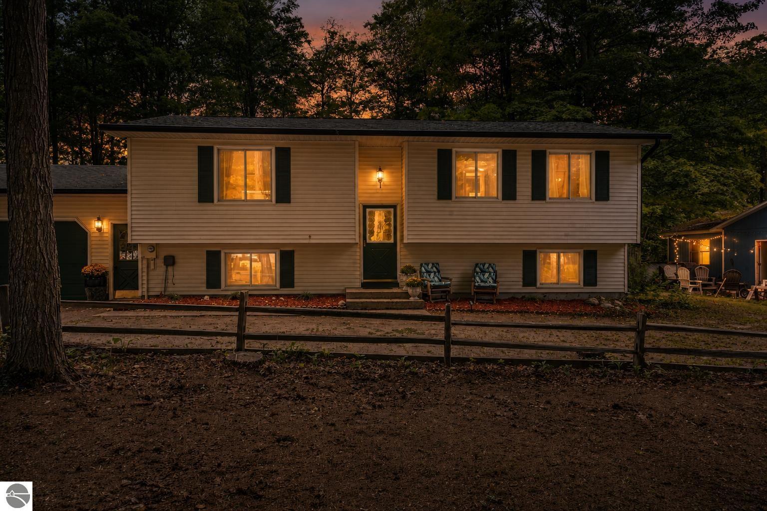 342 Waxwing Drive — photo