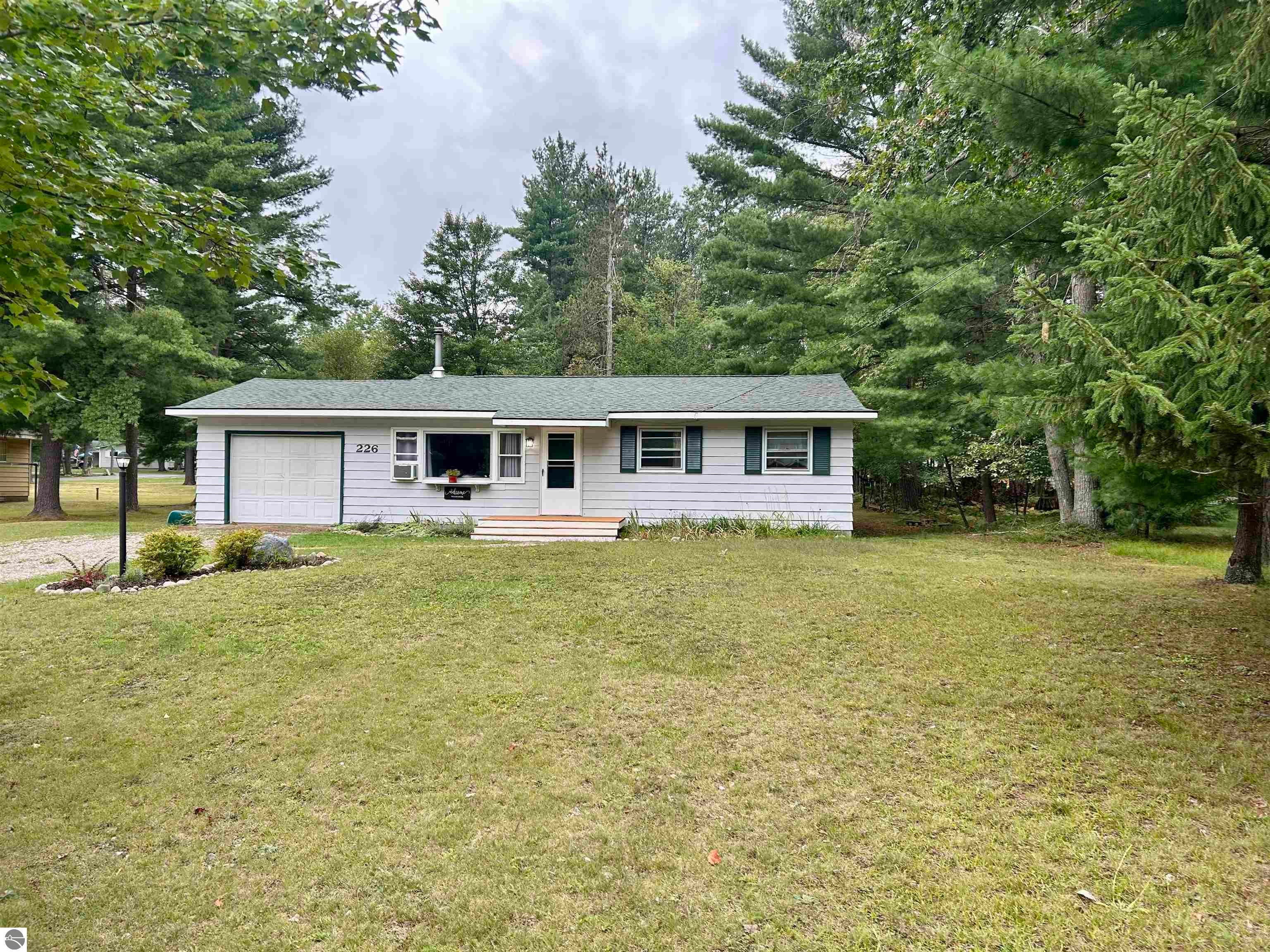 226 Center Drive — photo