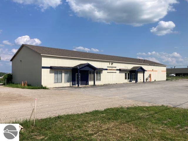 274 N US-31 S #a — photo