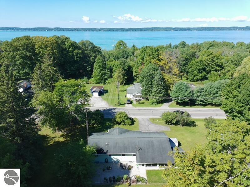 10159 S East Torch Lake Drive — photo
