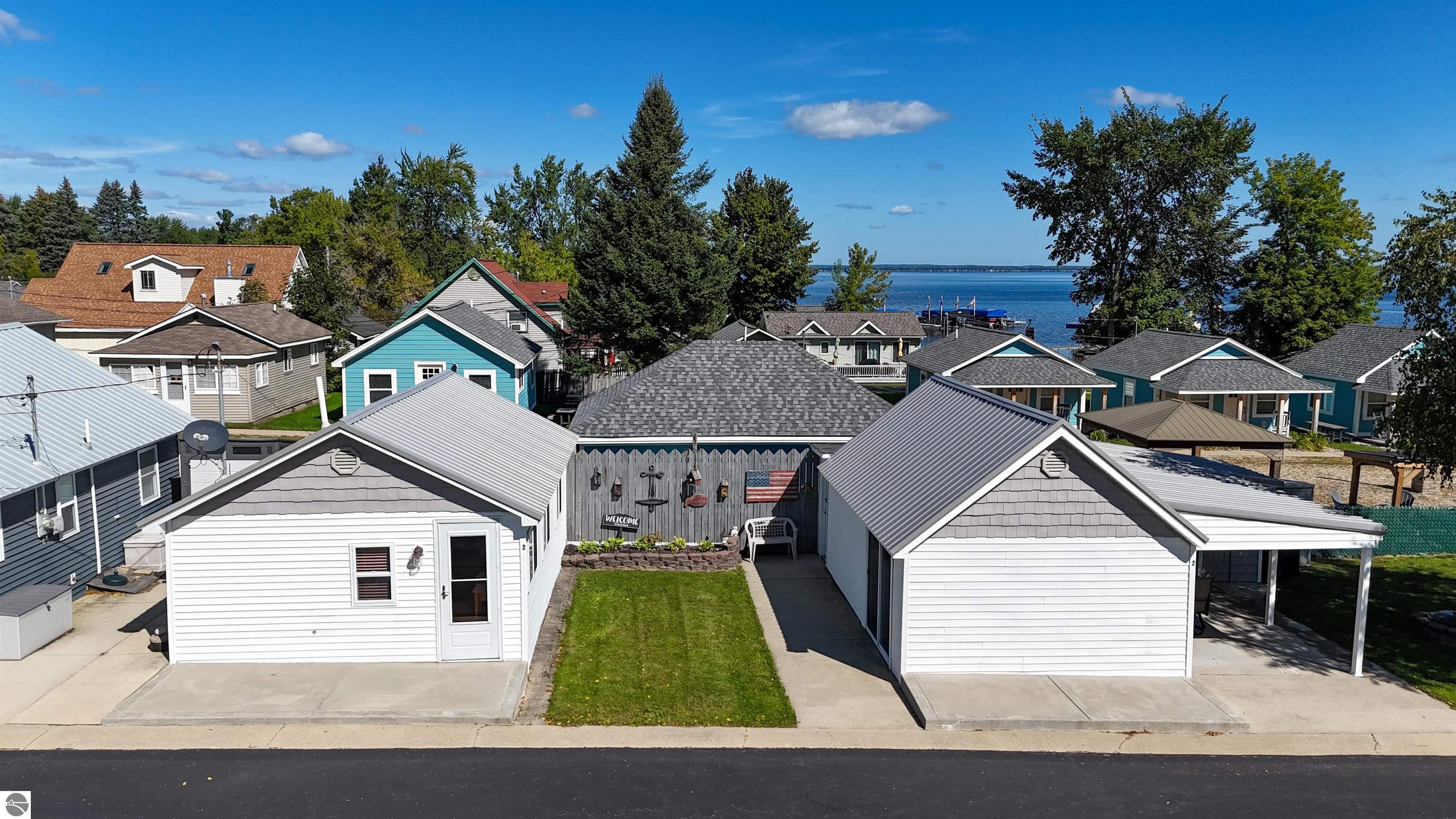 6276 W Houghton Lake Drive — photo