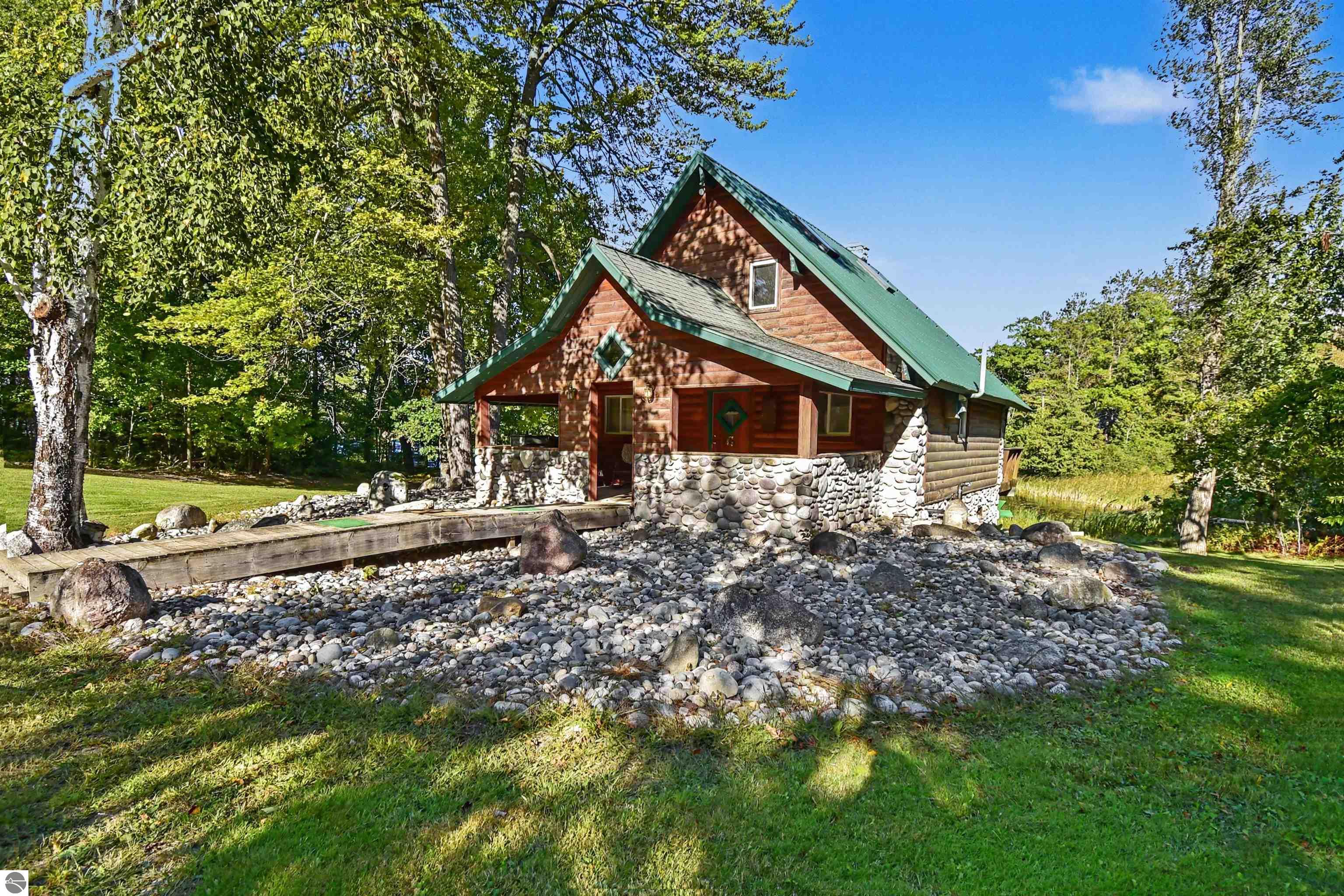 3123 Lakeshore Drive — photo