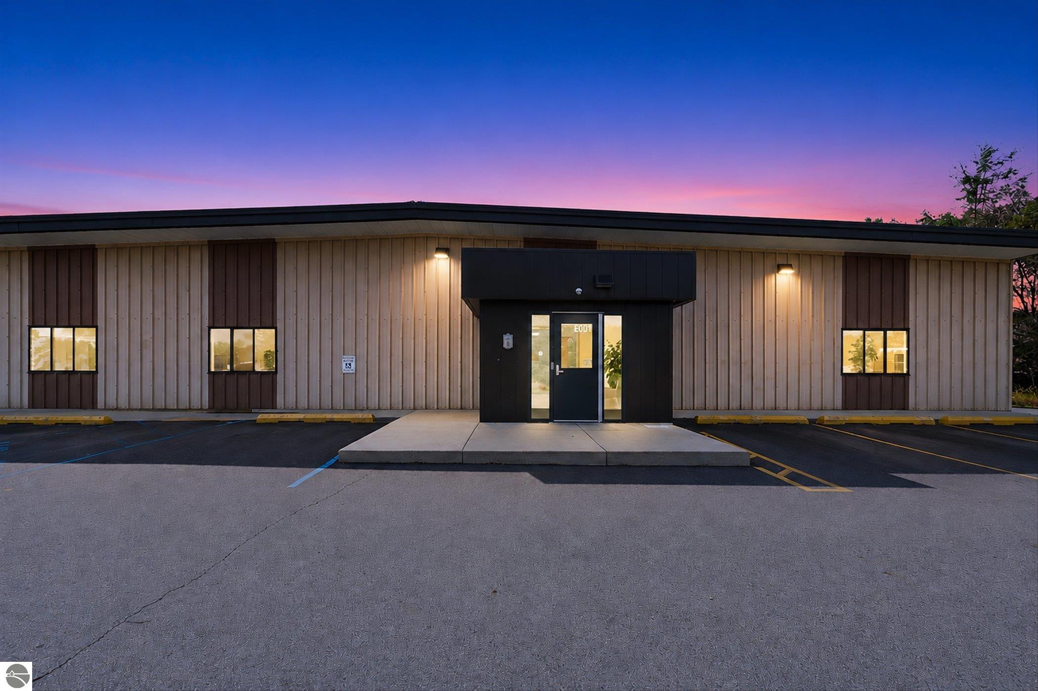 2266 Northway Drive Unit B — photo