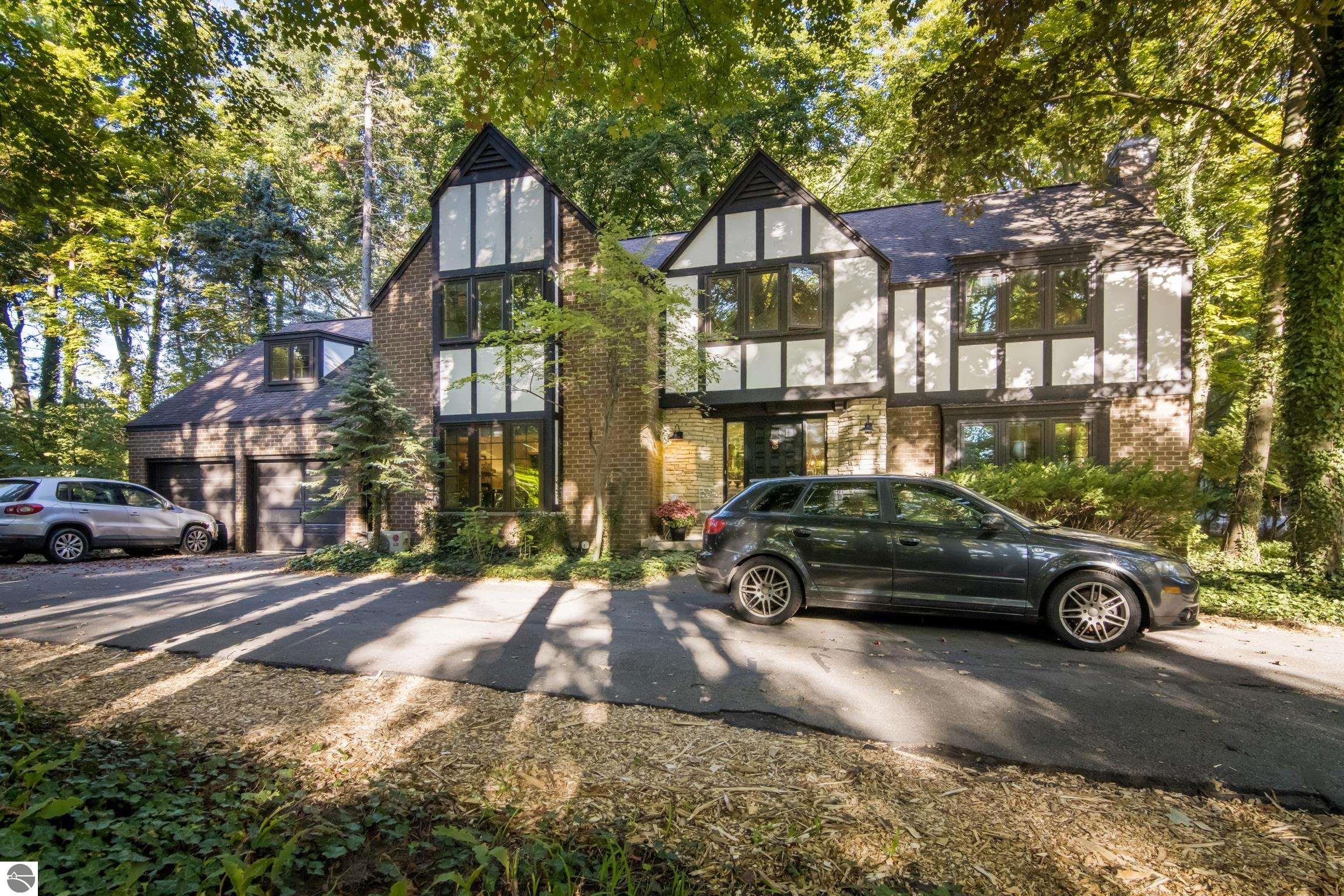 1302 Peninsula Drive — photo