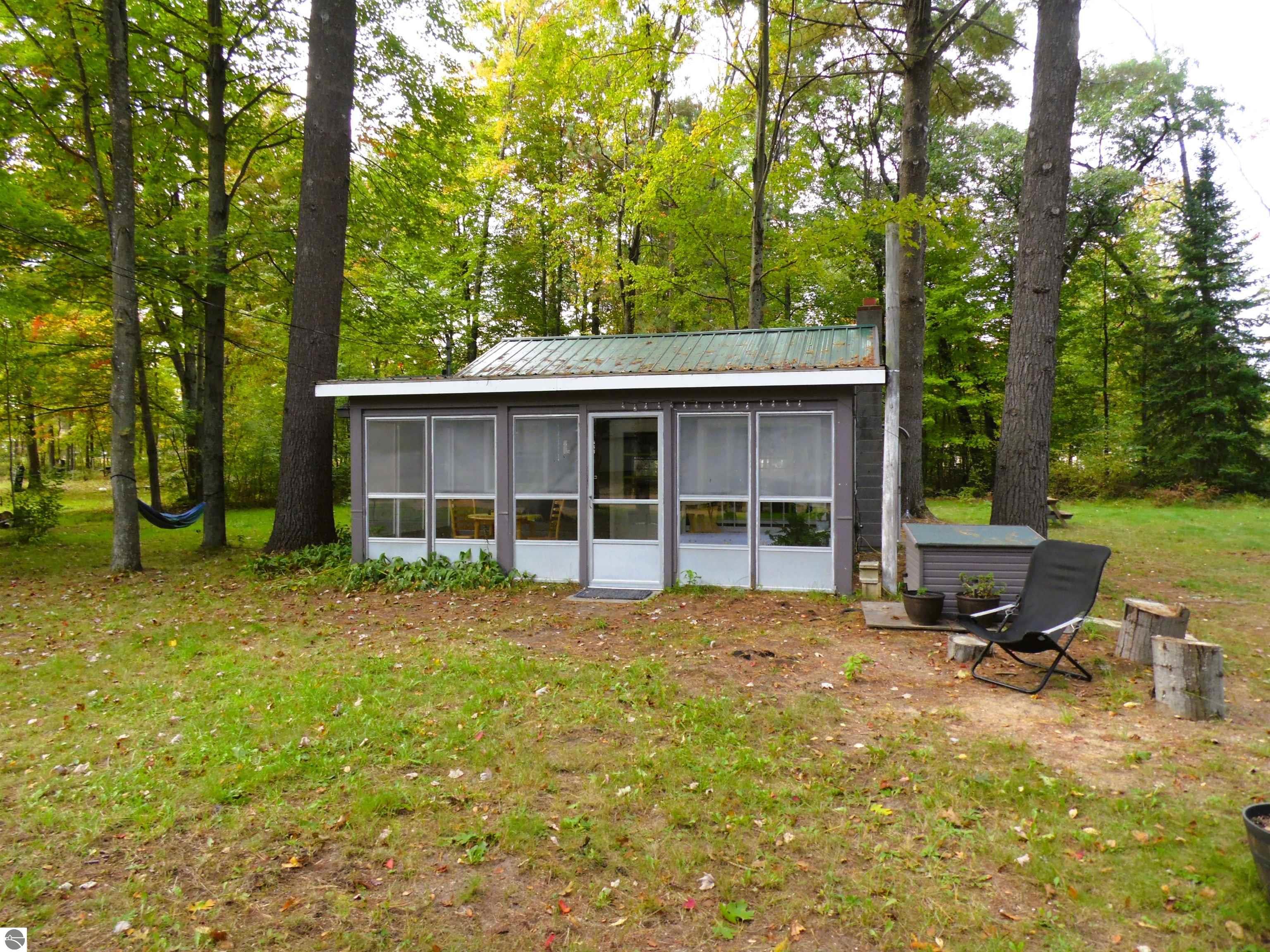5298 Mills Drive — photo