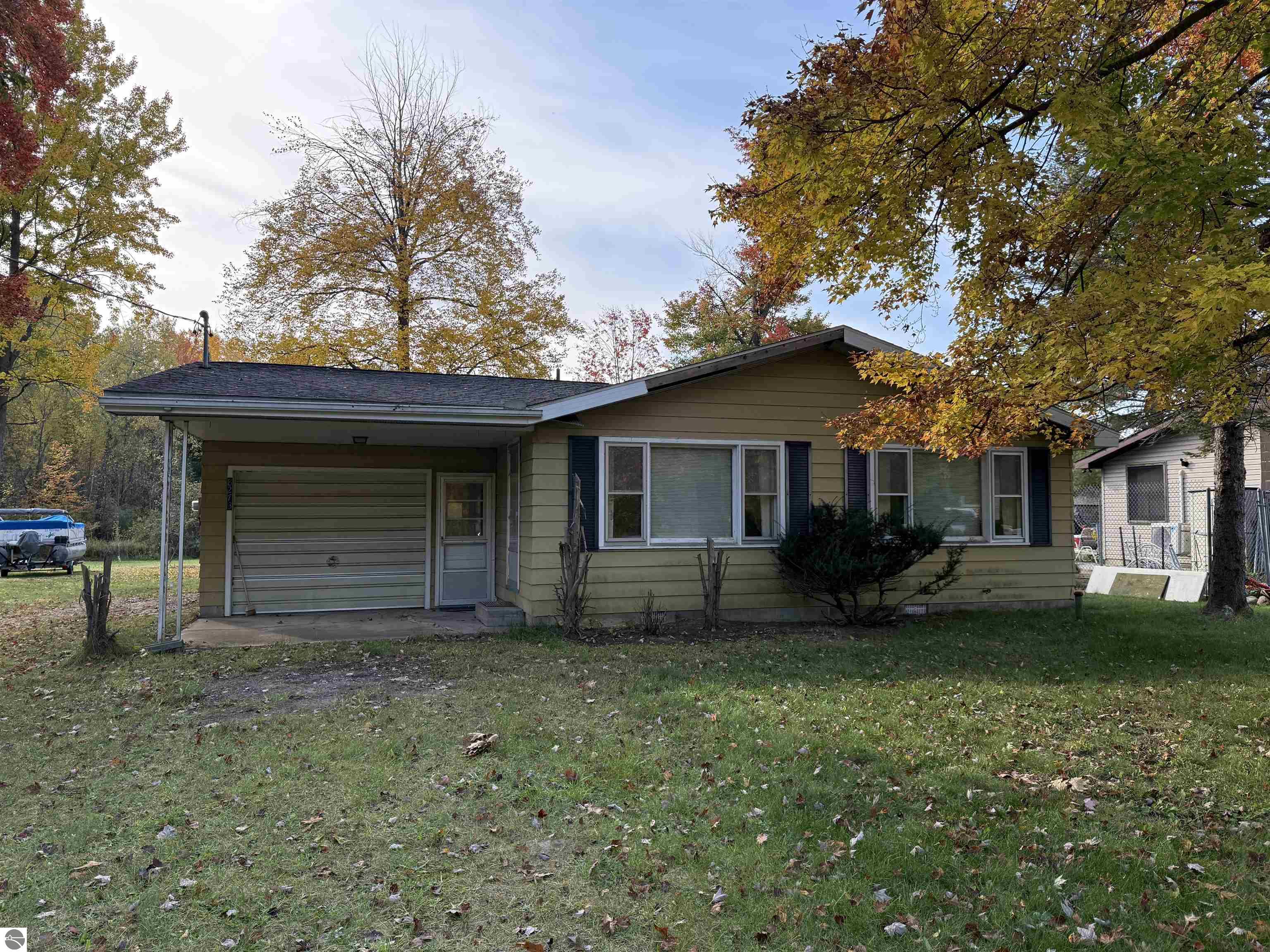 8273 Long Lake Road — photo