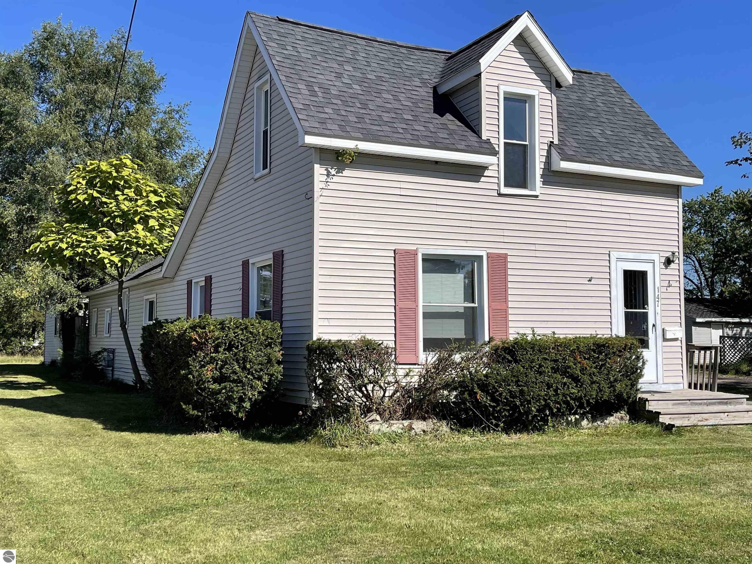 147 Carpenter Street — photo
