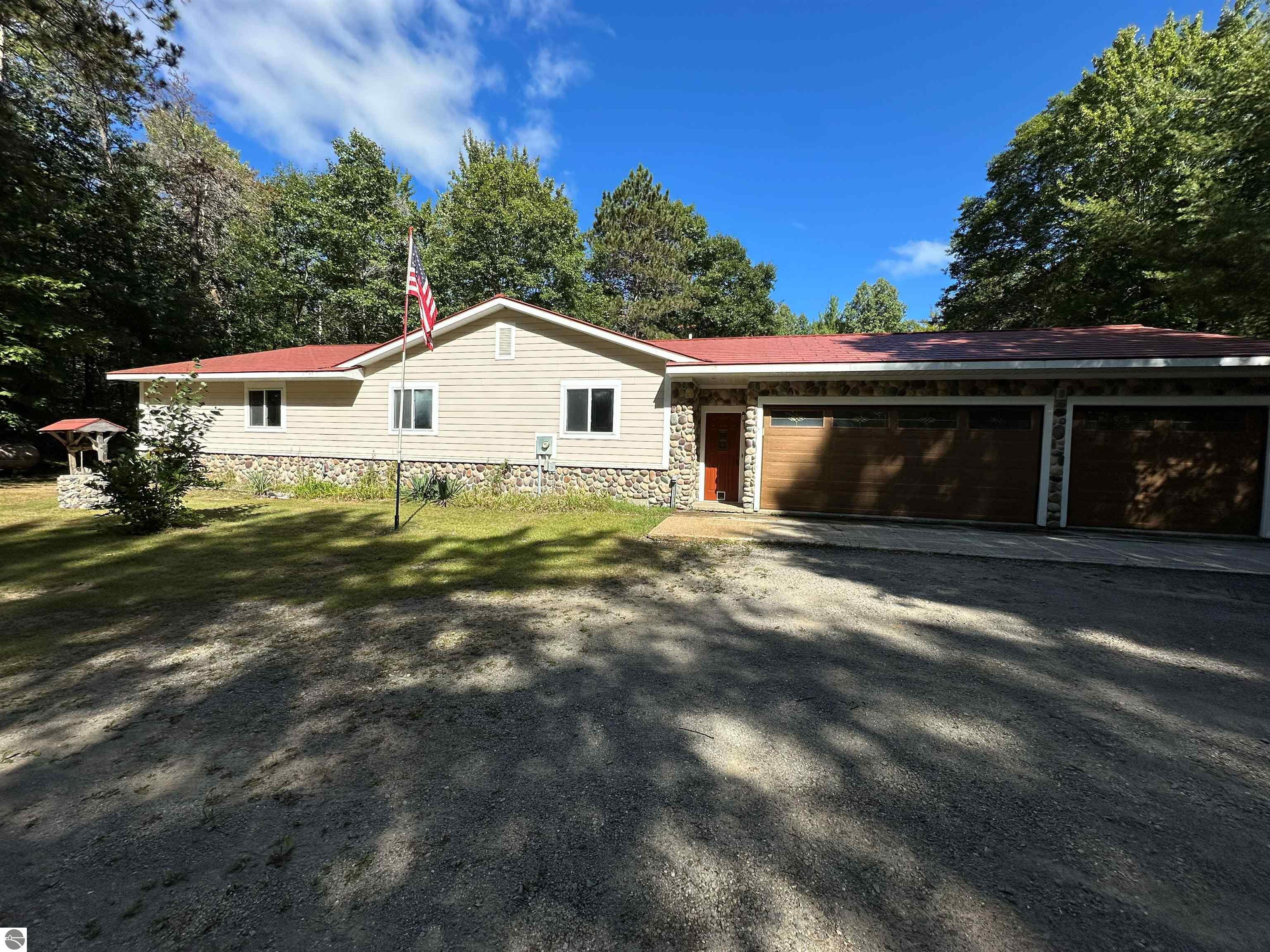 11929 NE Lake Valley Road — photo