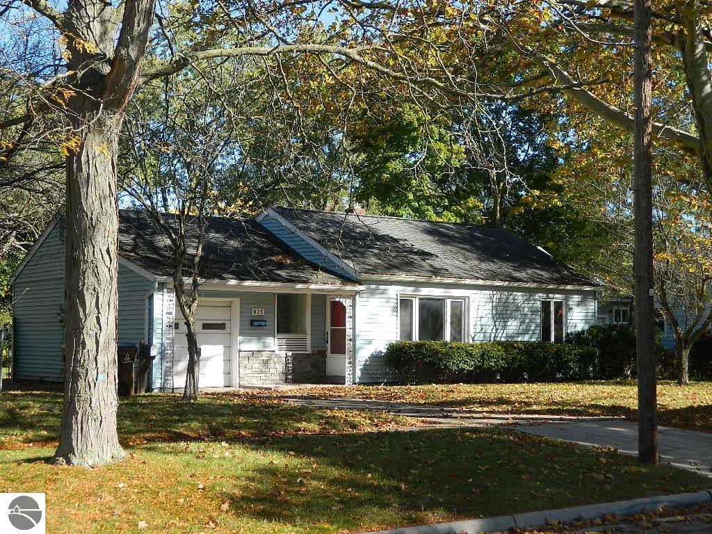 825 Crosslanes Street — photo