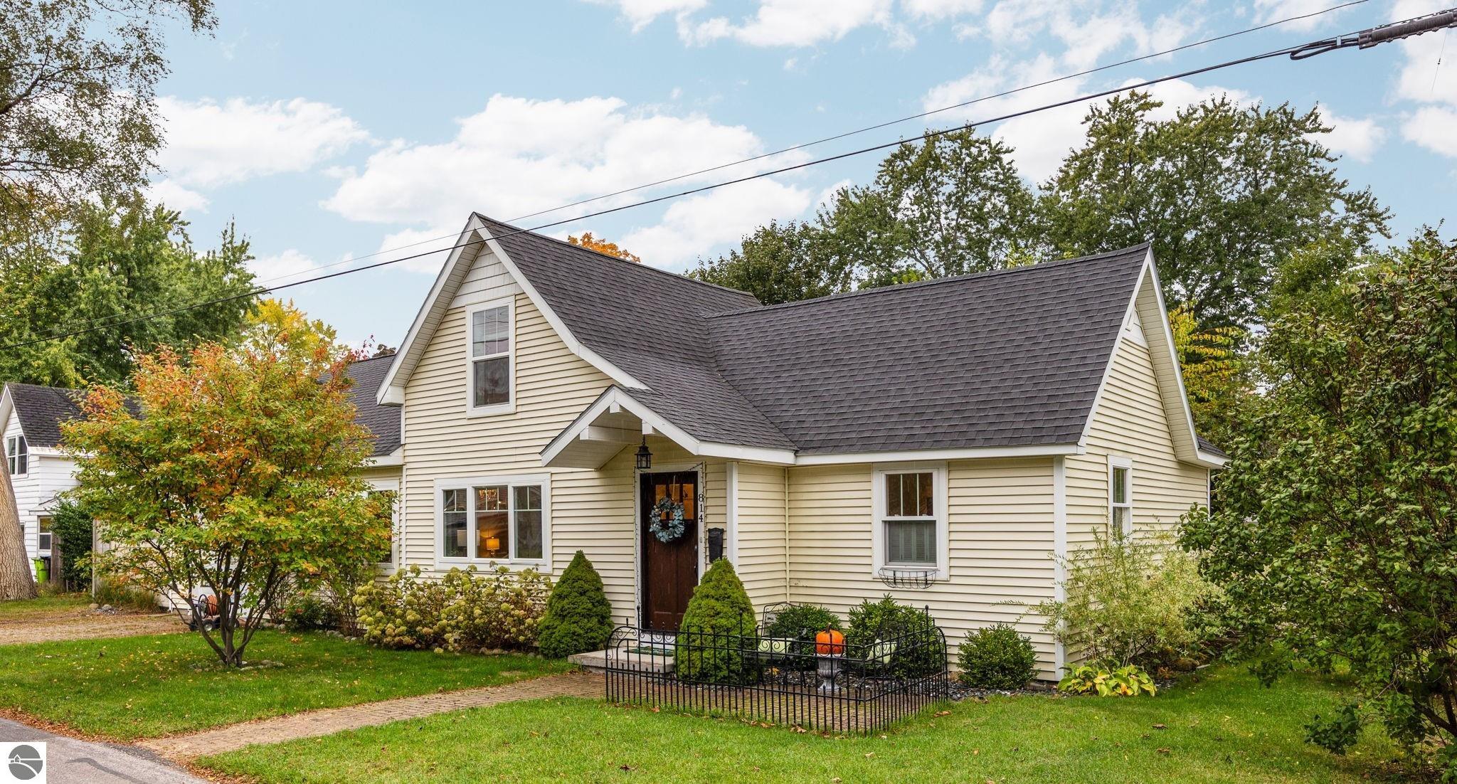 814 Locust Street — photo