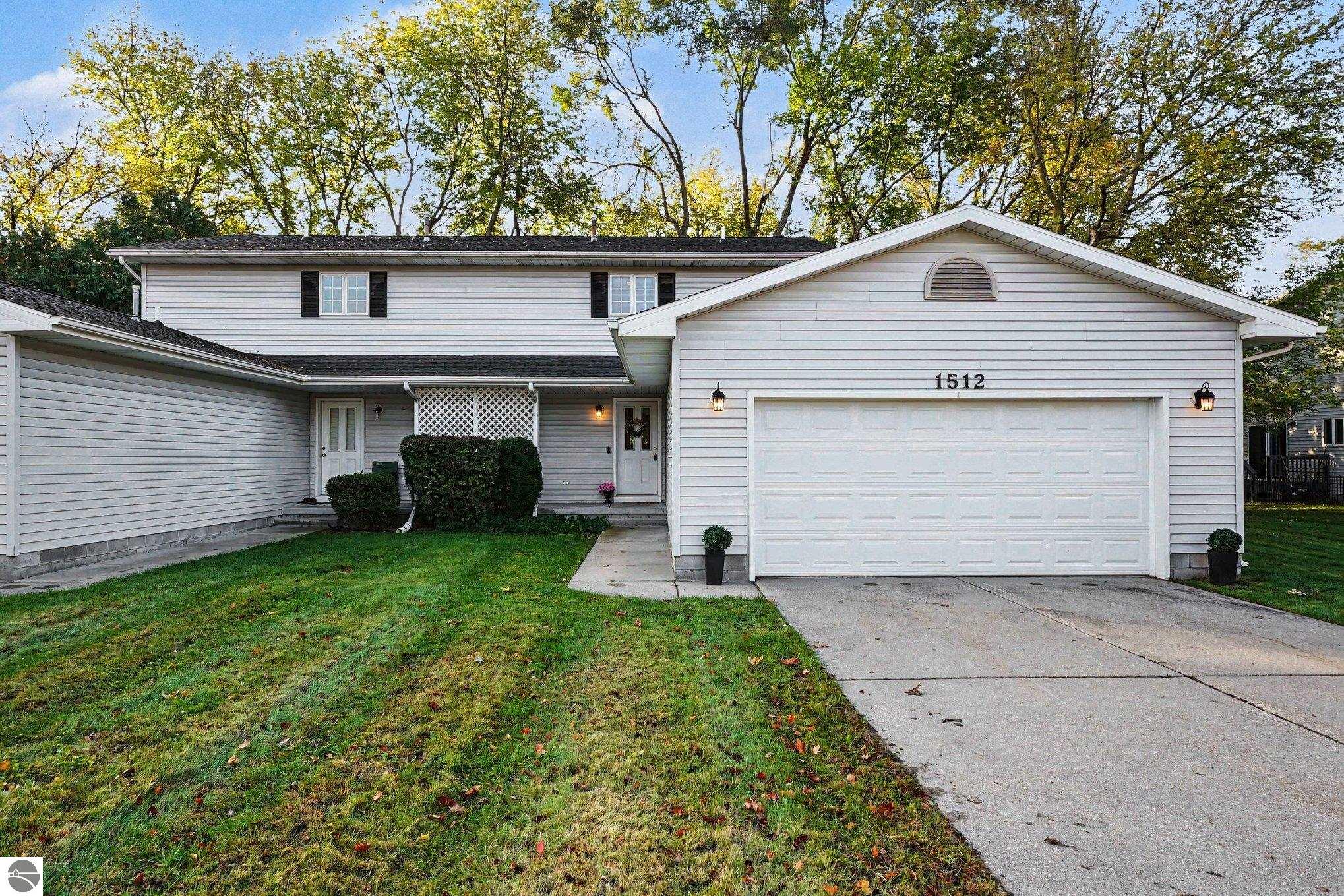 1512 E Gaylord Street — photo