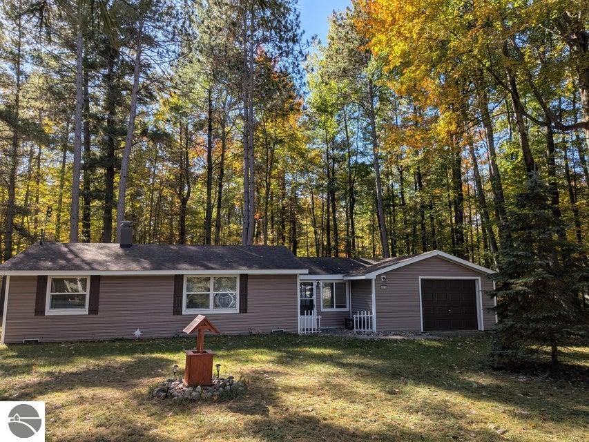 4019 E Higgins Lake Drive — photo