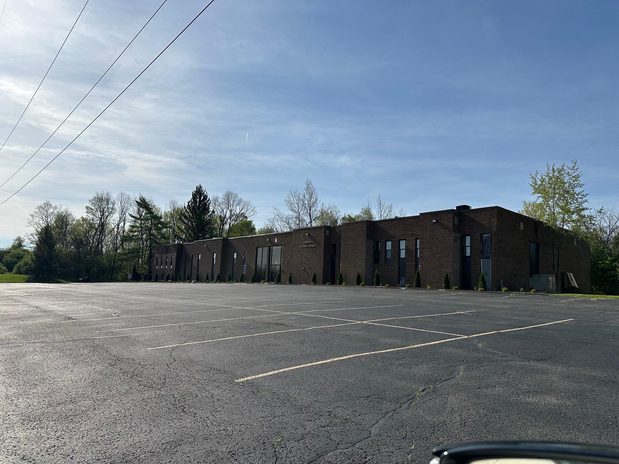 7505 Sussex Drive, 201 — photo