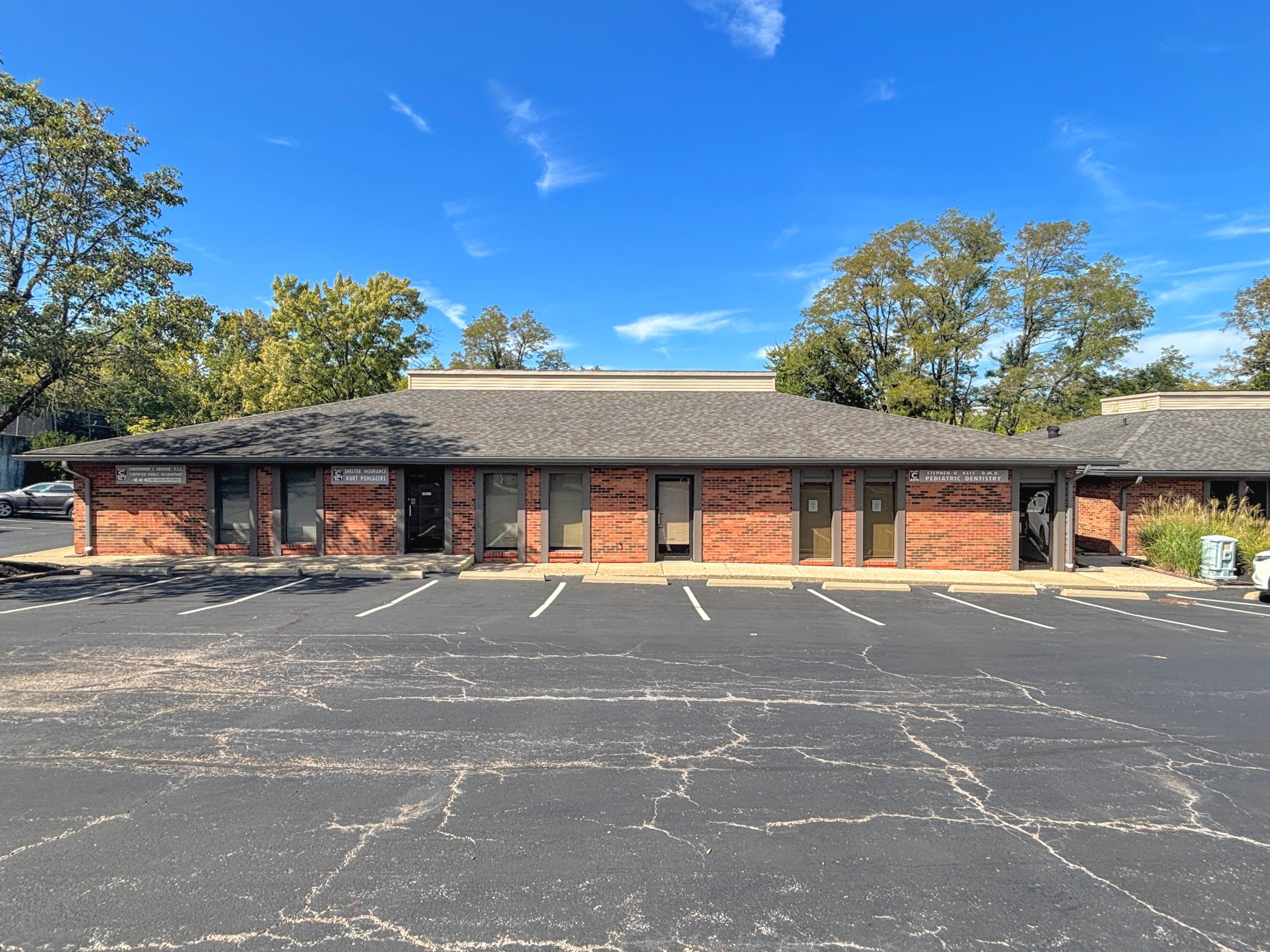 2370 2372 Grandview Drive — photo