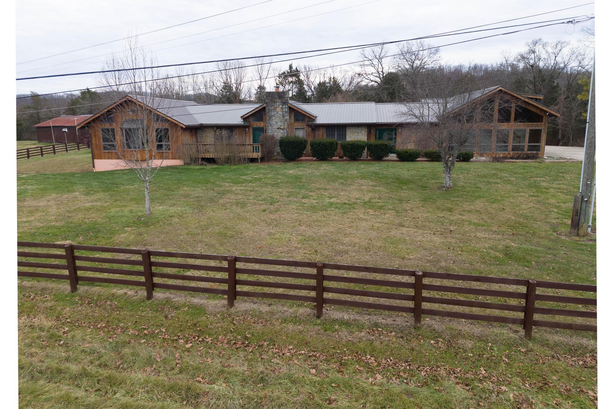 8594 Morehead Road — photo