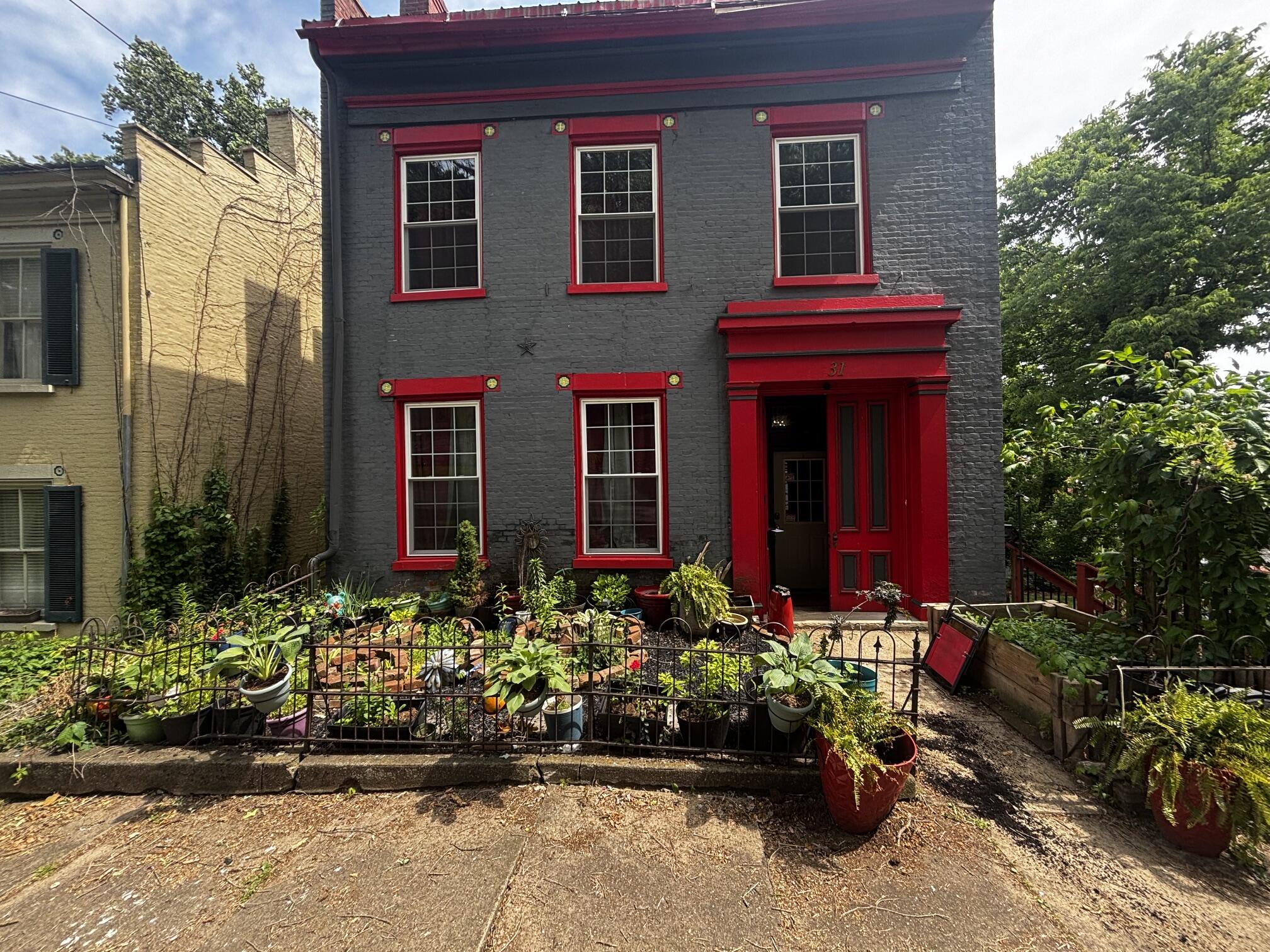 31 W Fourth Street — photo