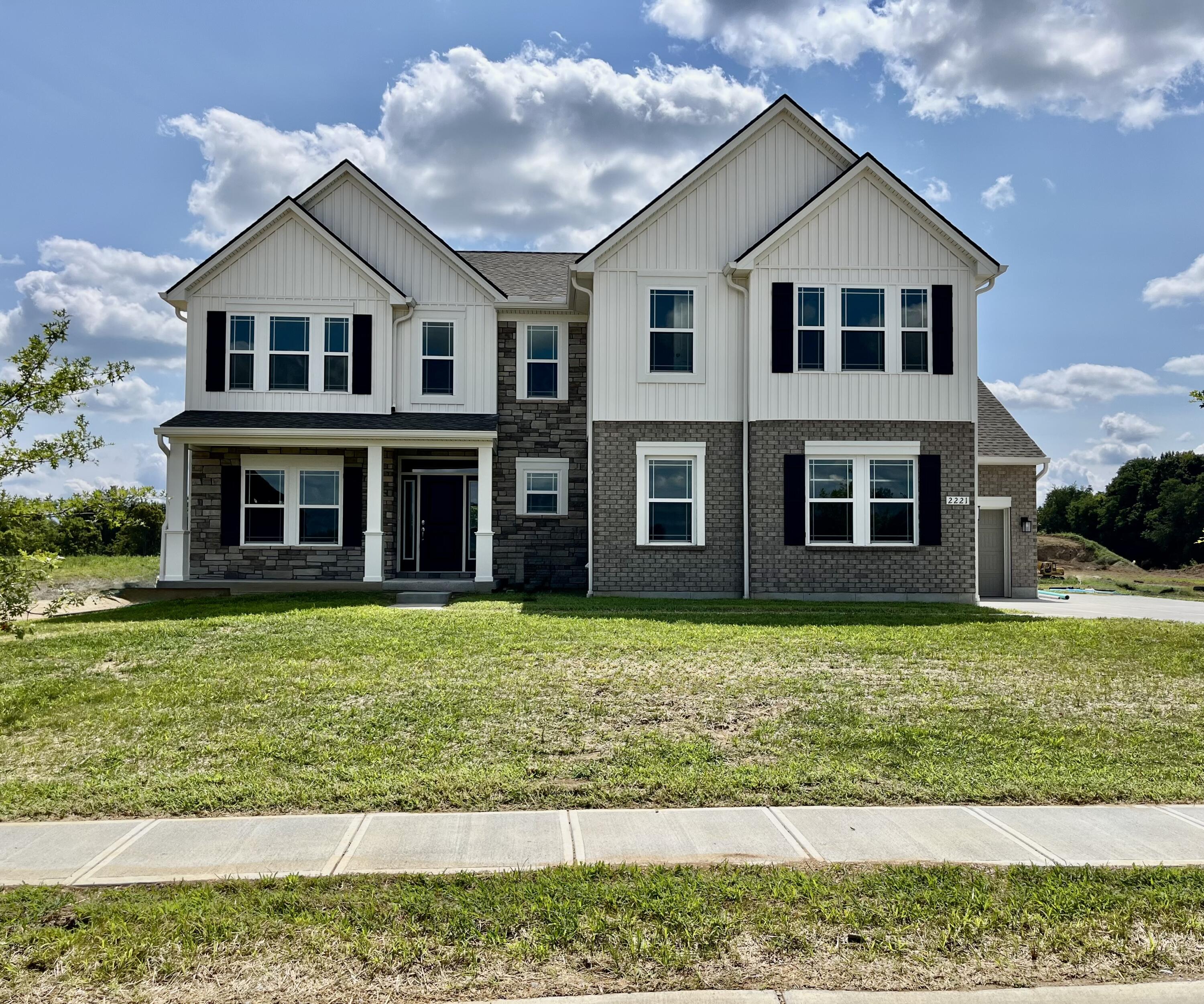 2221 Shay Court — photo