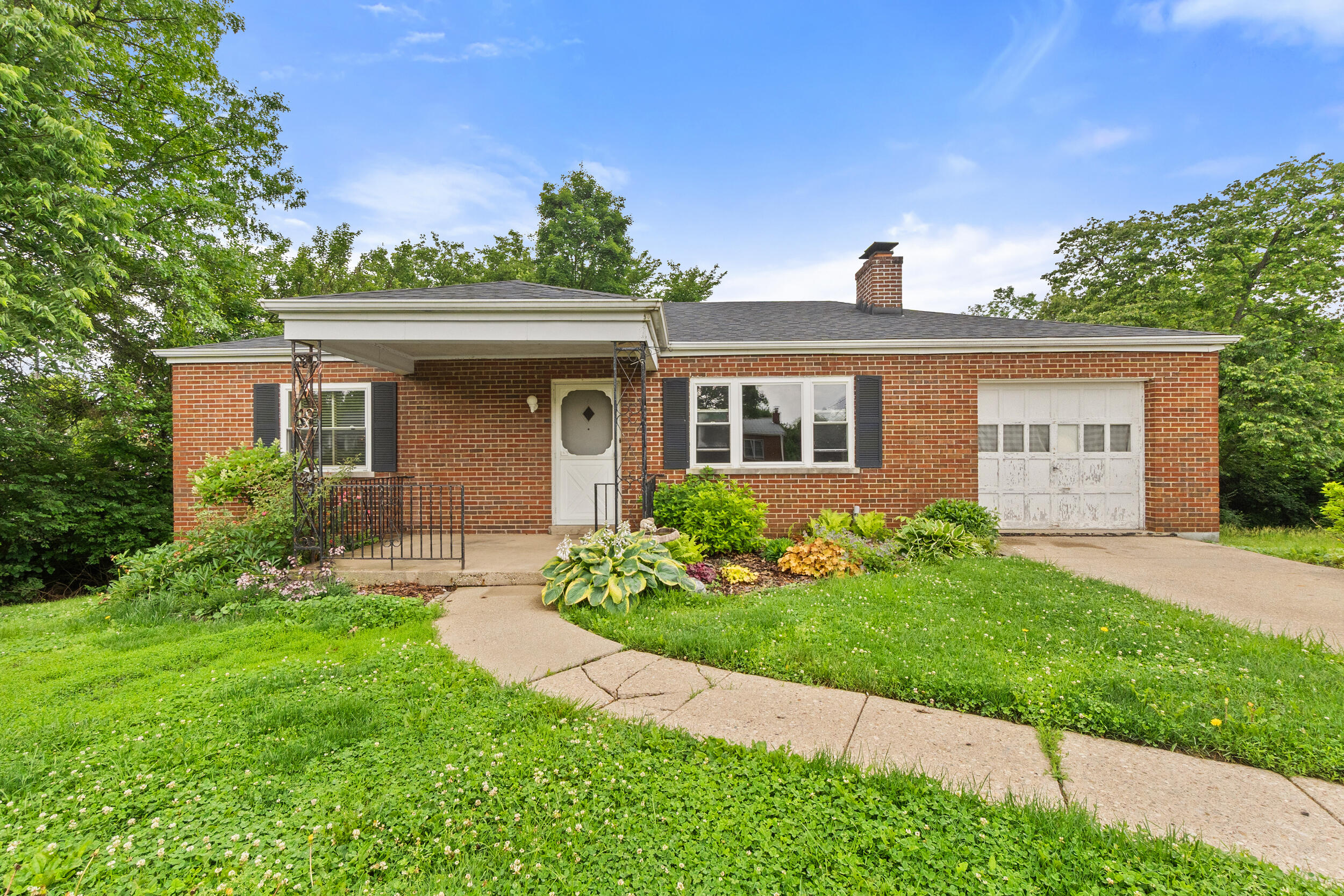 668 Walnut Street — photo