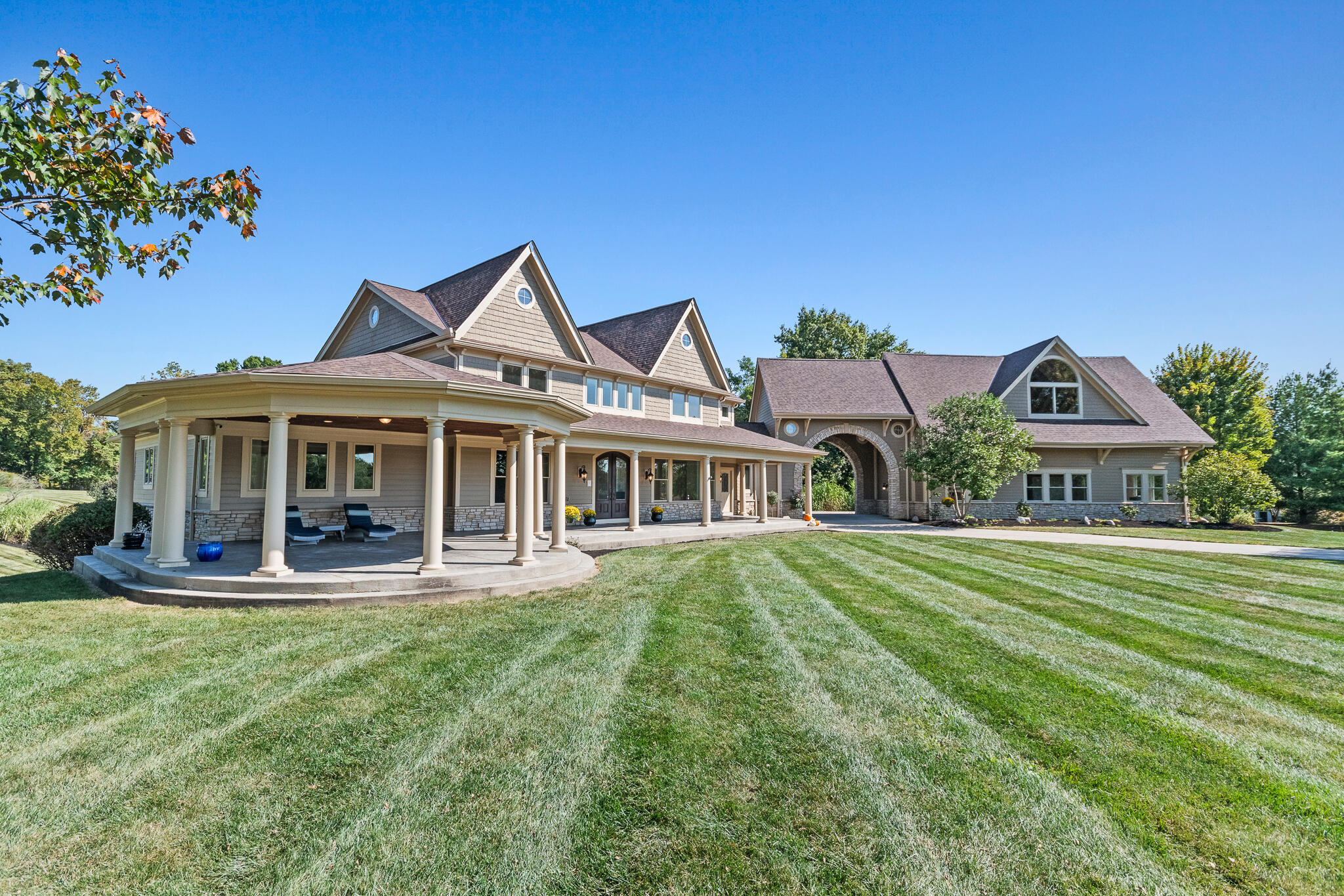 2424 Royal Castle Way — photo