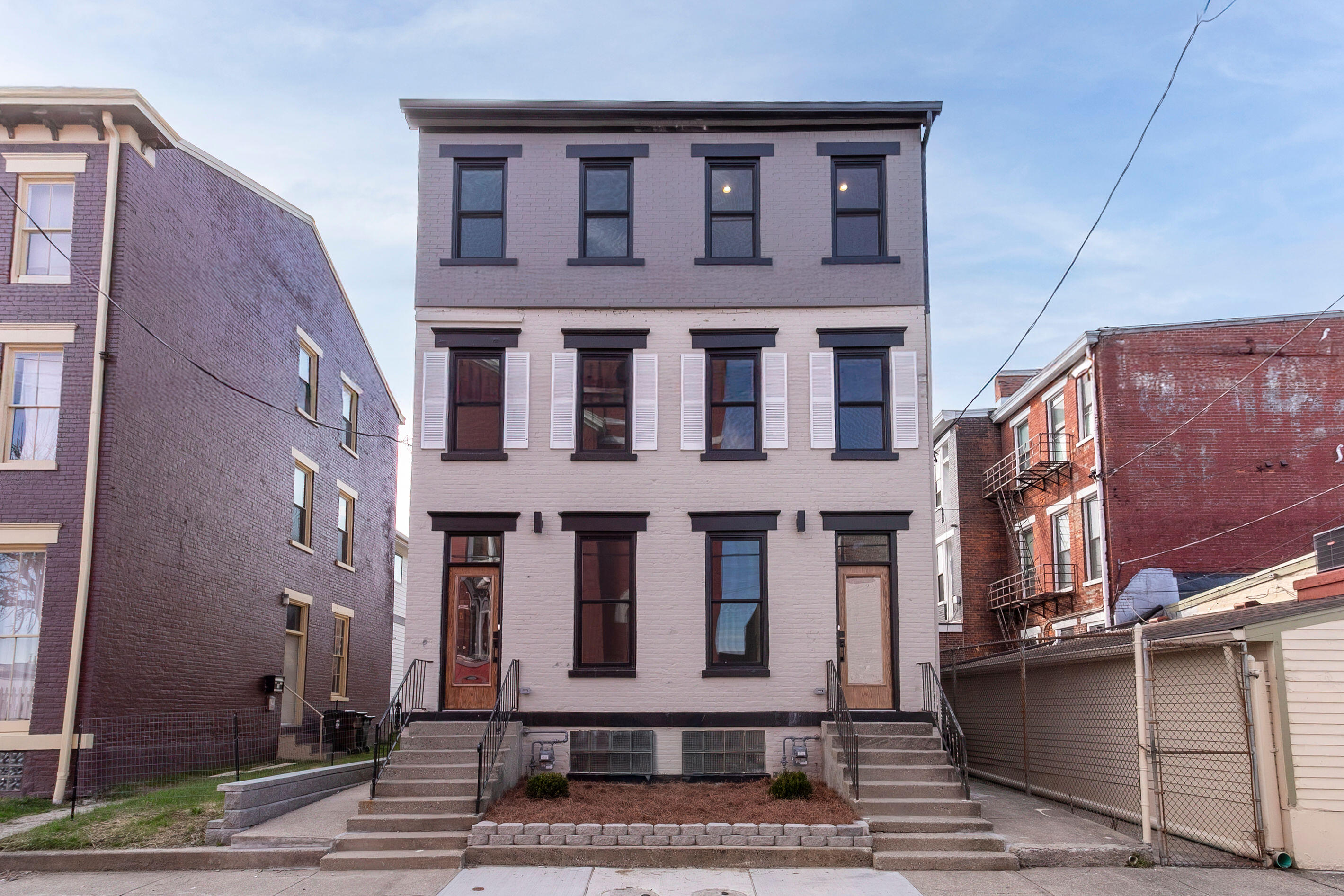 11 E 9th Street — photo