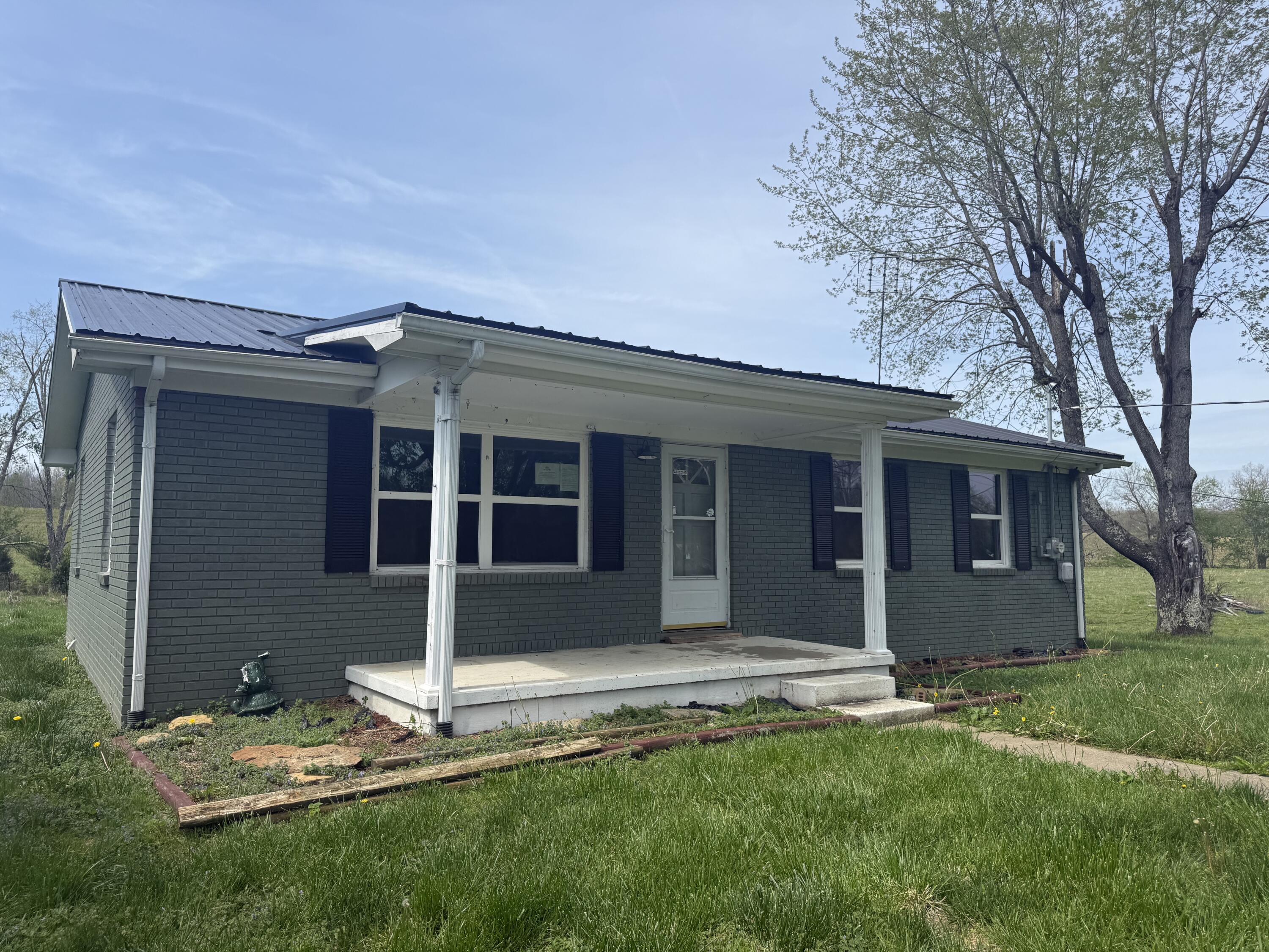 8115 Levee Road — photo
