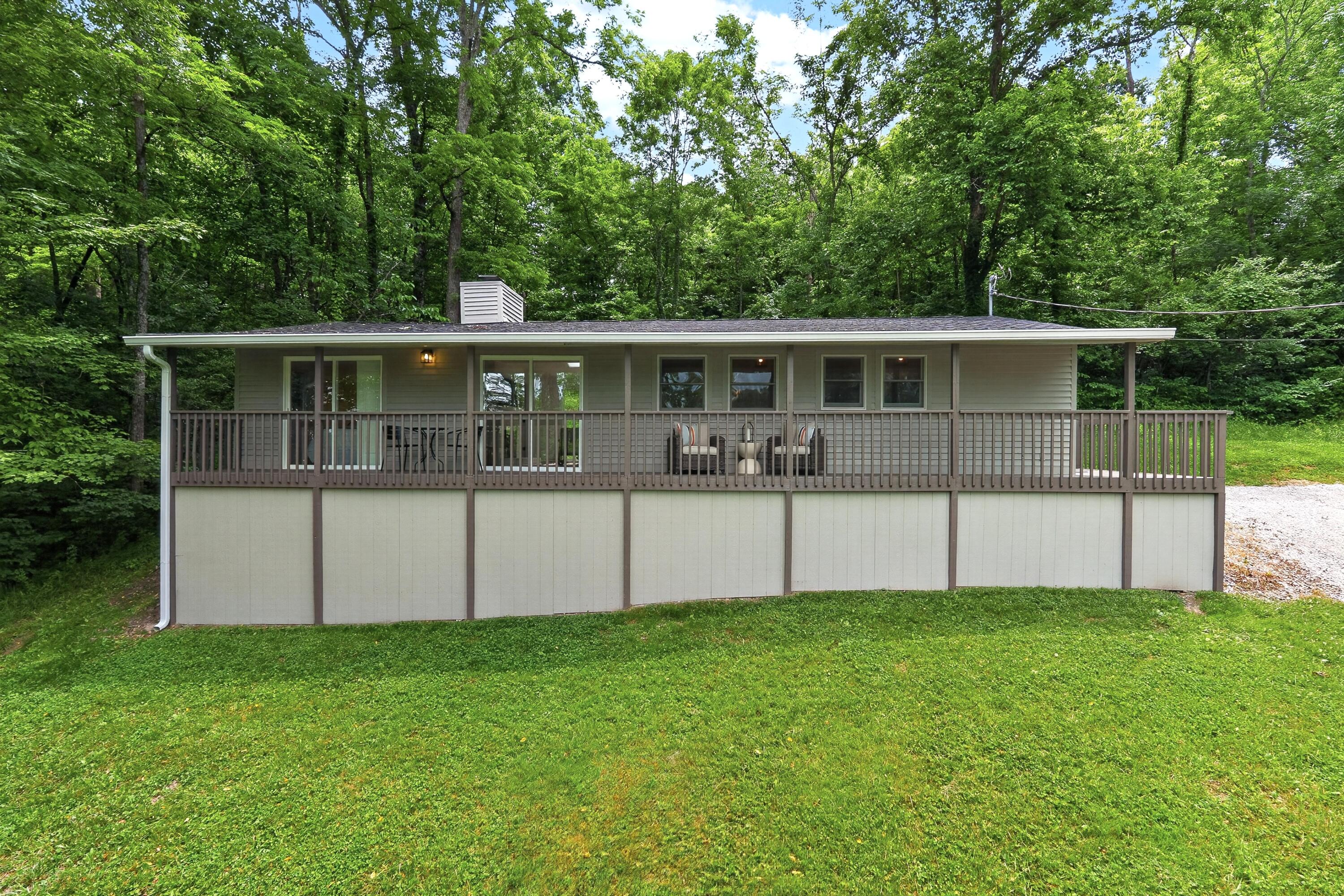 380 Highview Drive — photo