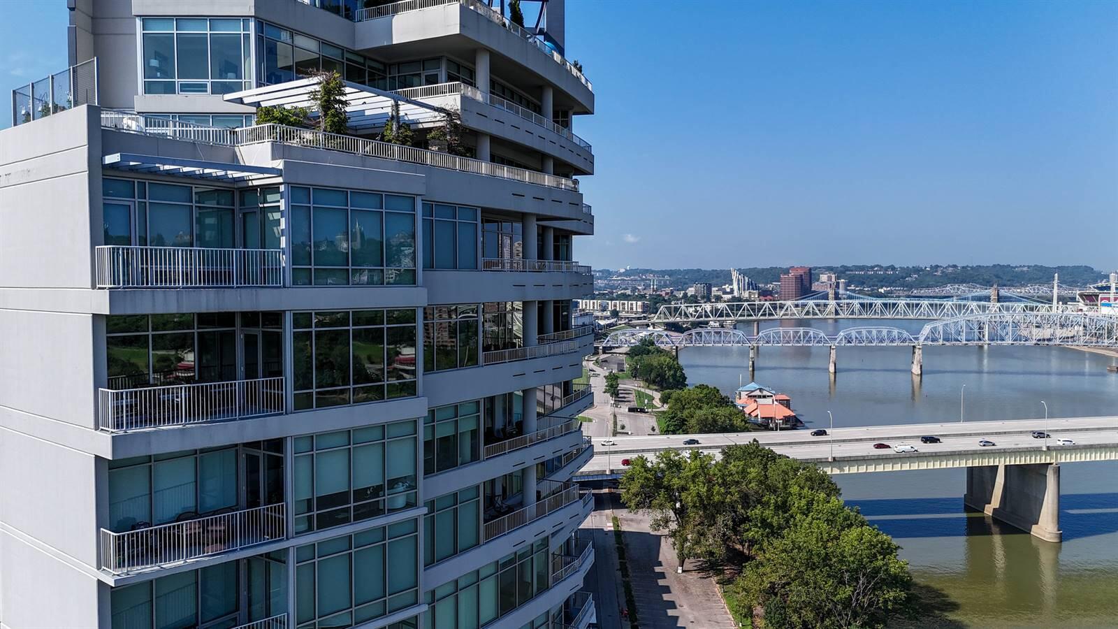 400 Riverboat Row, 1703 — photo