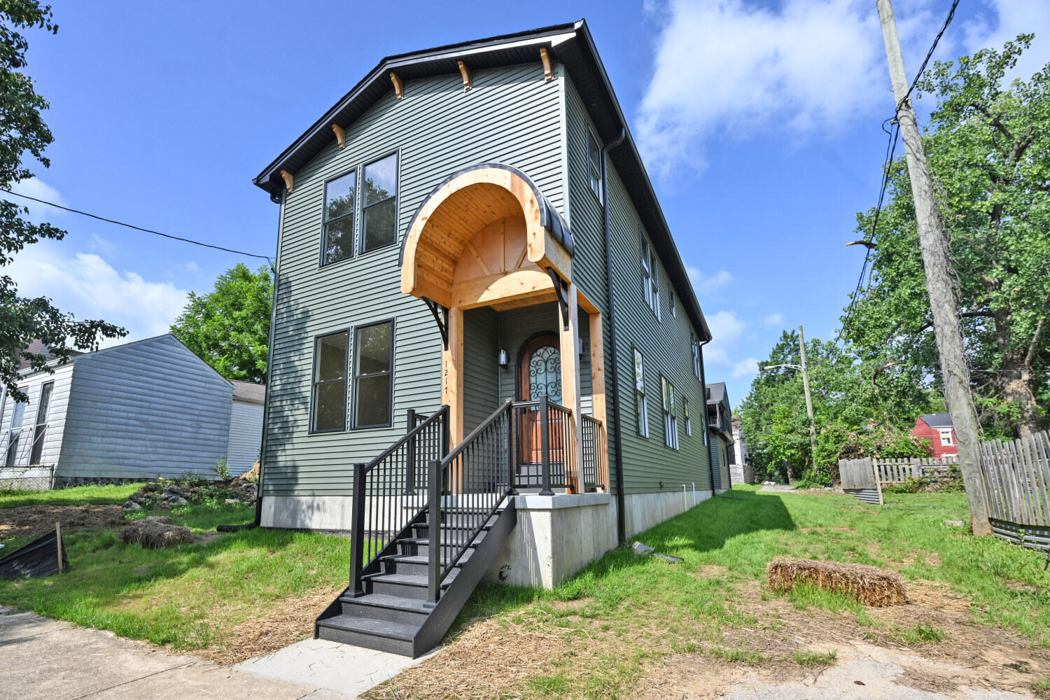 1217 Russell Street — photo