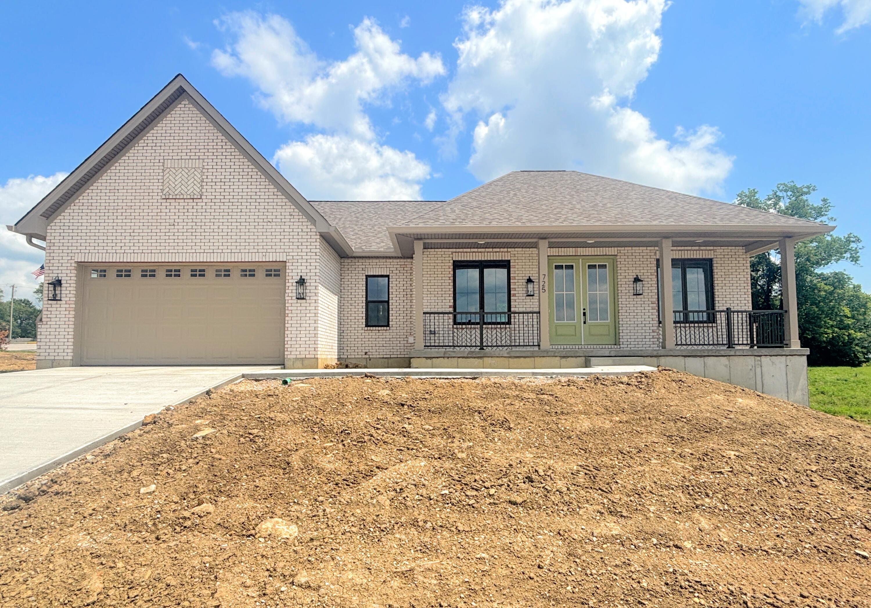 725 Ezra Drive — photo