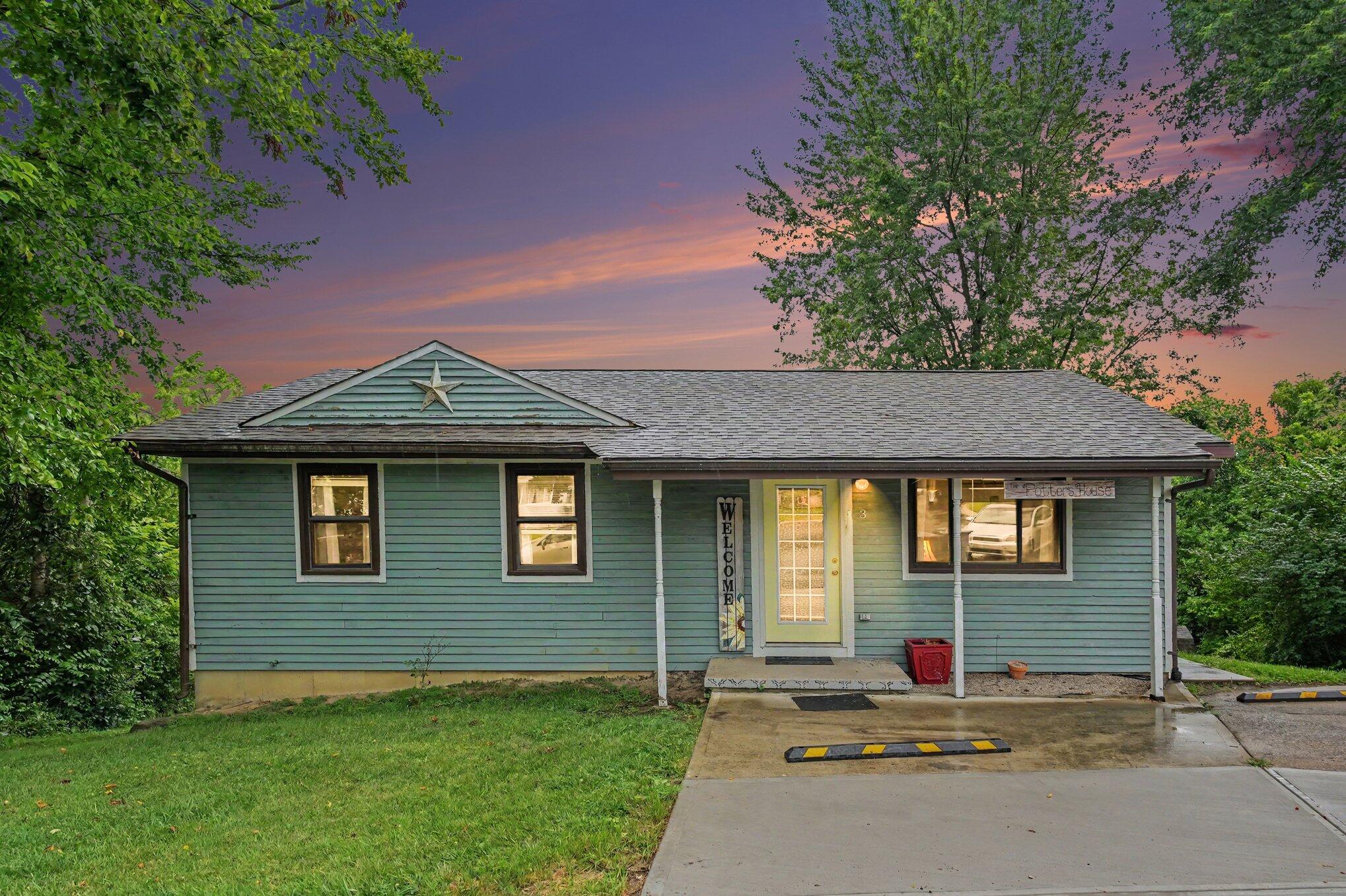3 Lakeshore Court — photo