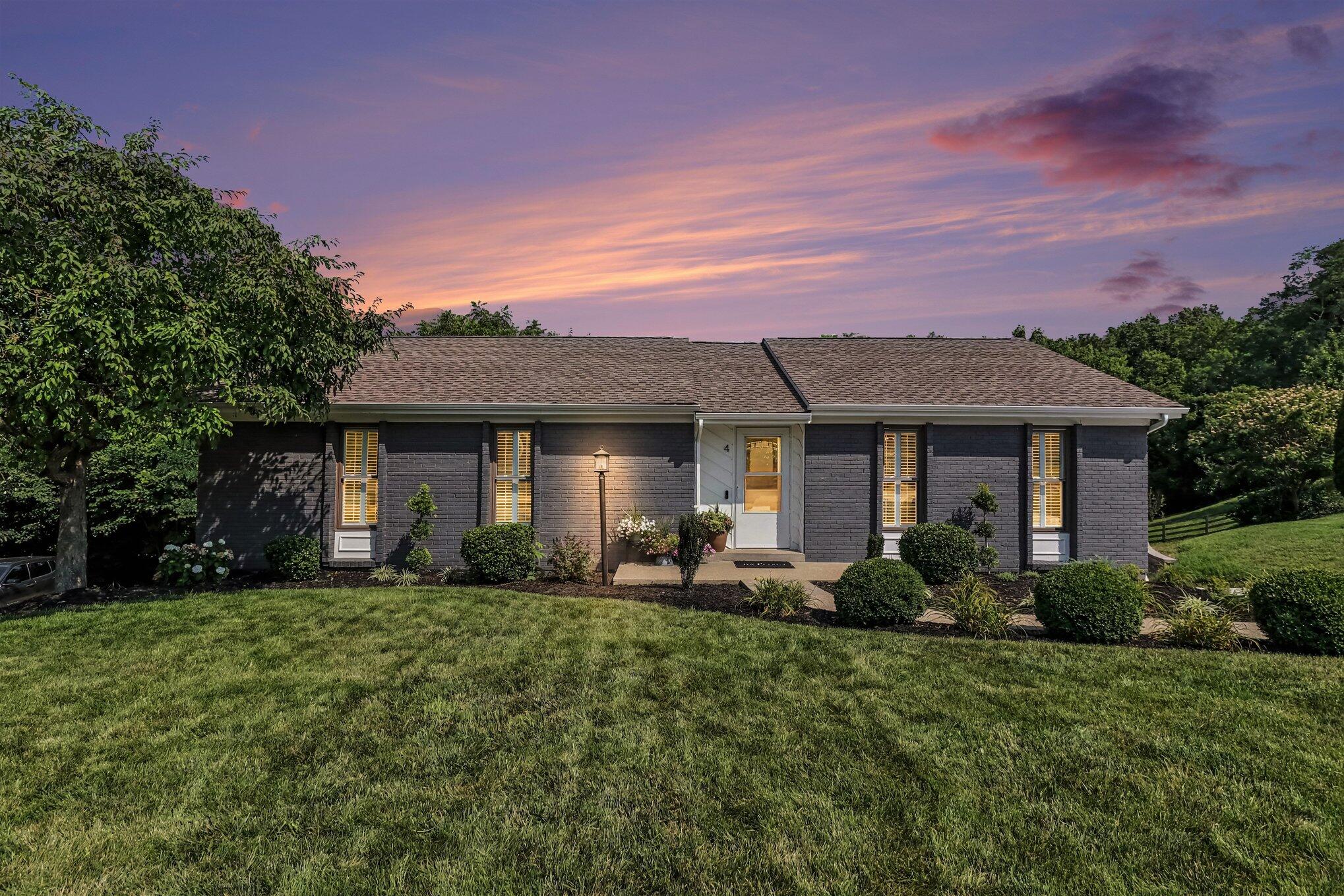 4 Darrma Court — photo