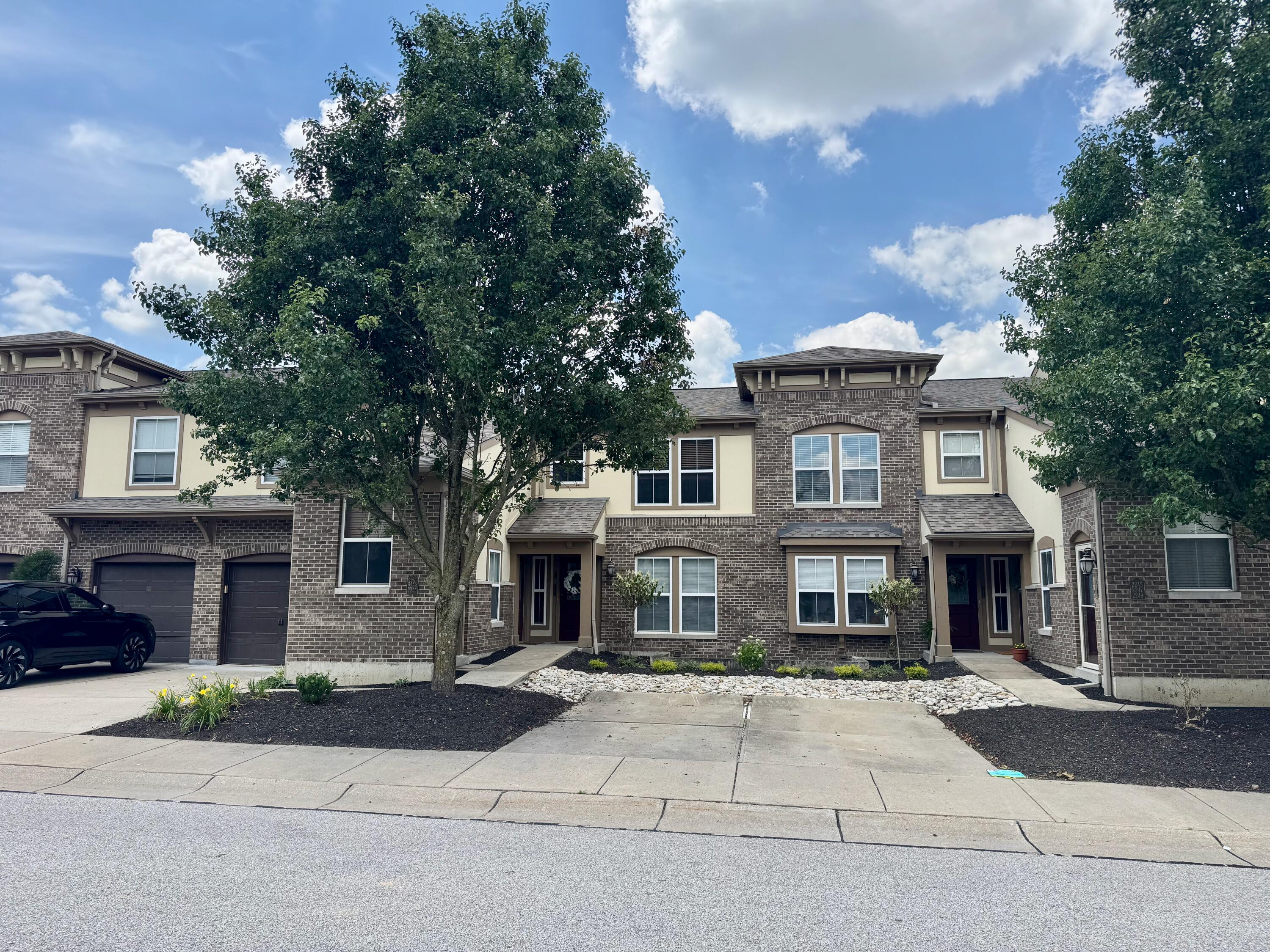 2255 Rolling Hills Drive — photo