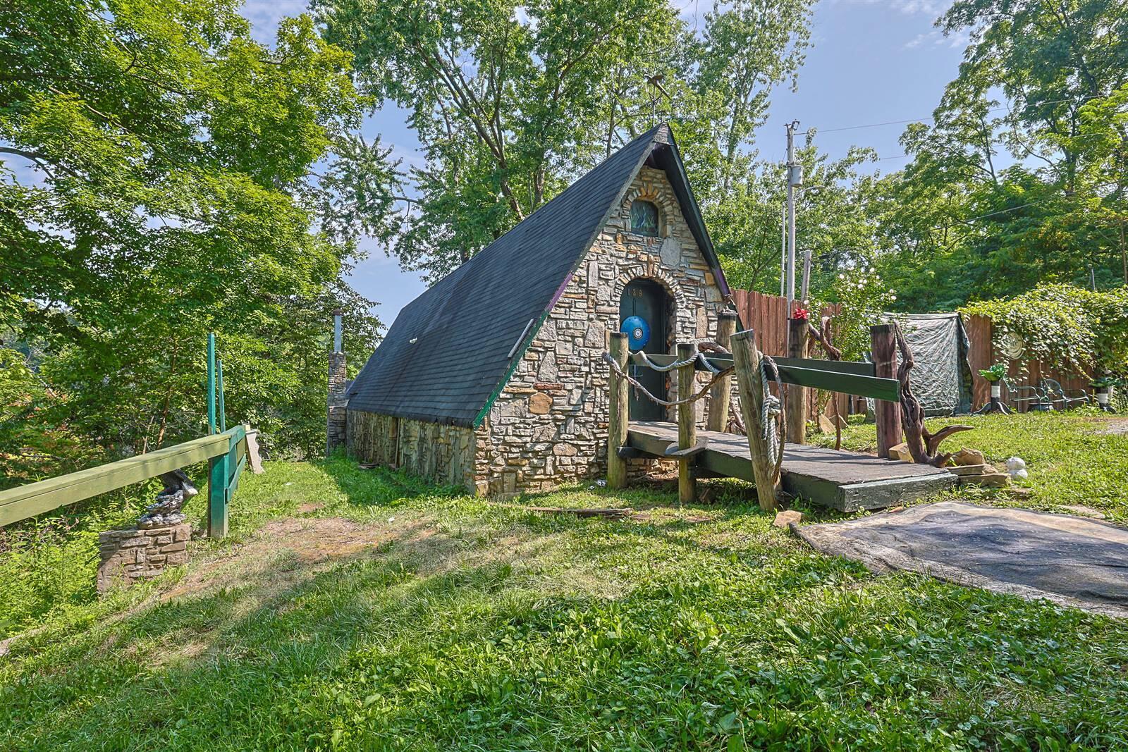 139 Jones Drive — photo