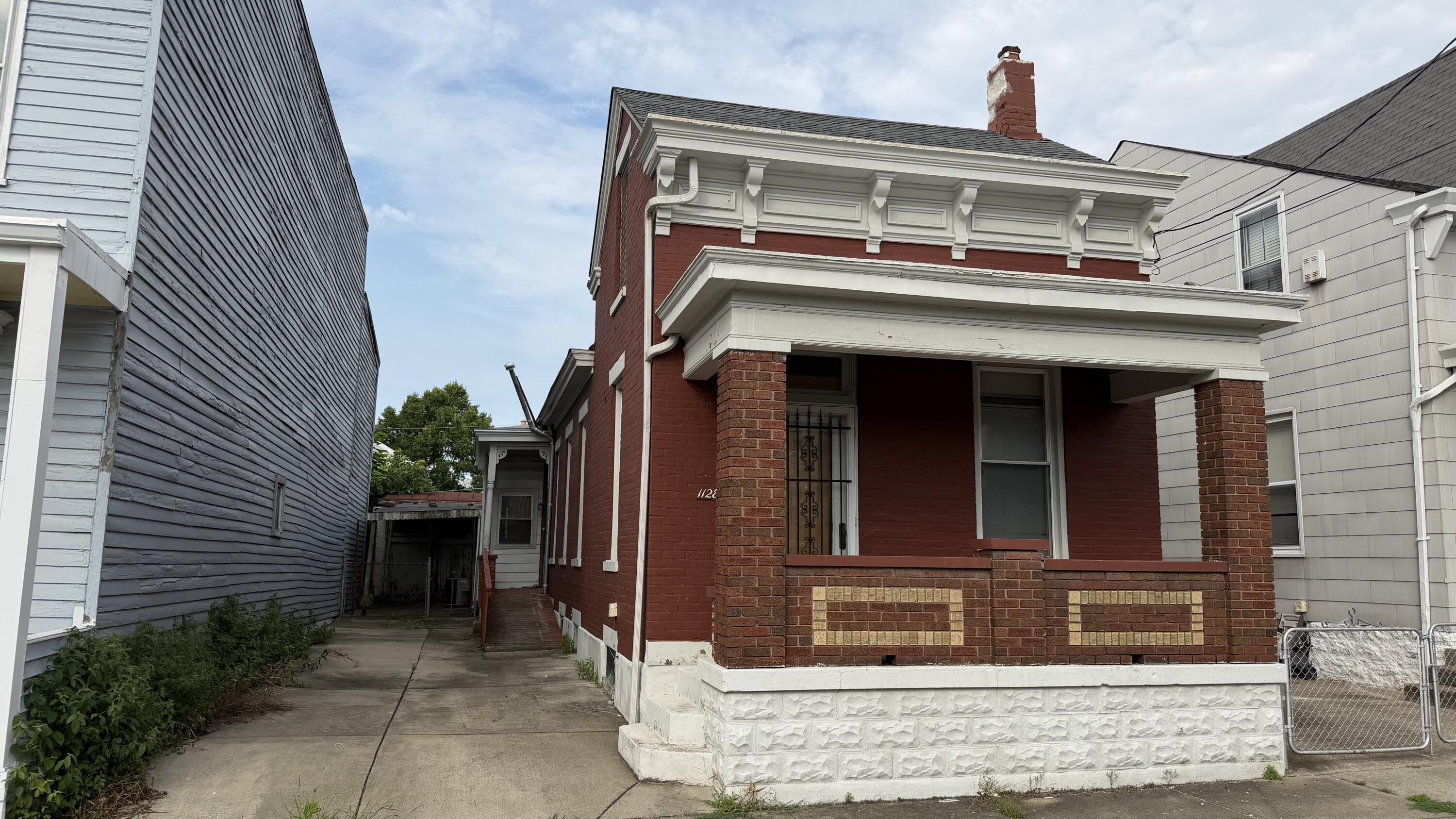 1128 Columbia Street — photo