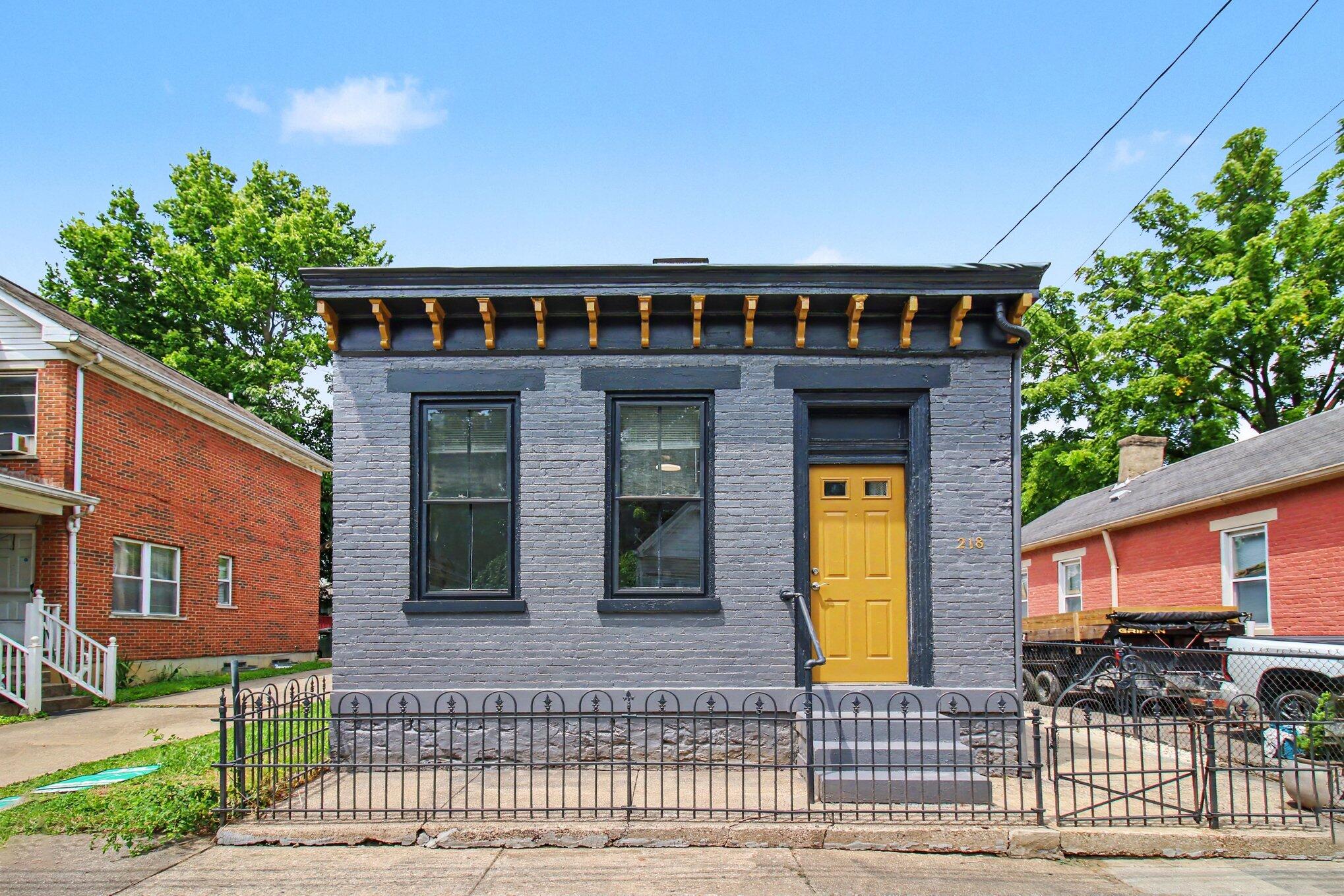 218 Pleasant Street — photo
